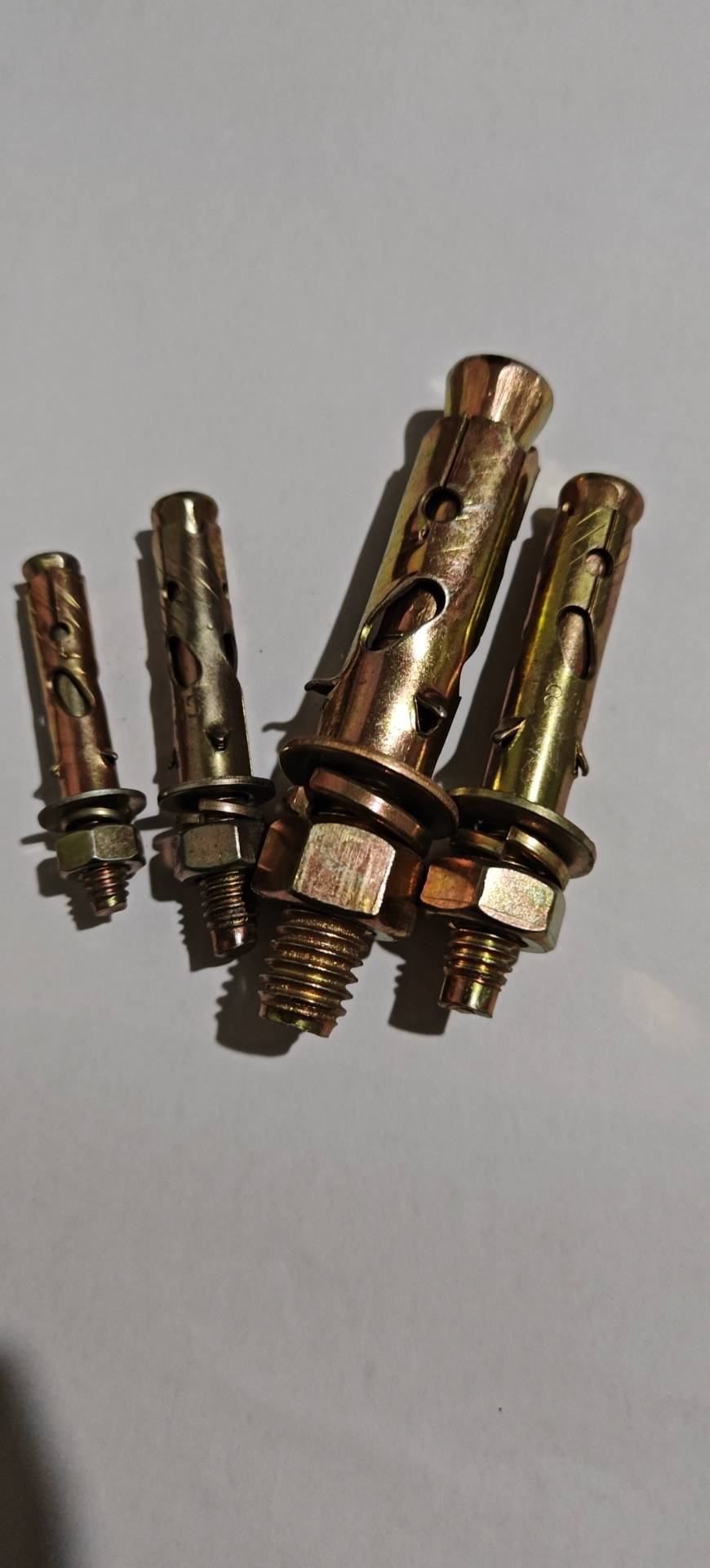 防滑鱼翅壁虎膨胀螺丝