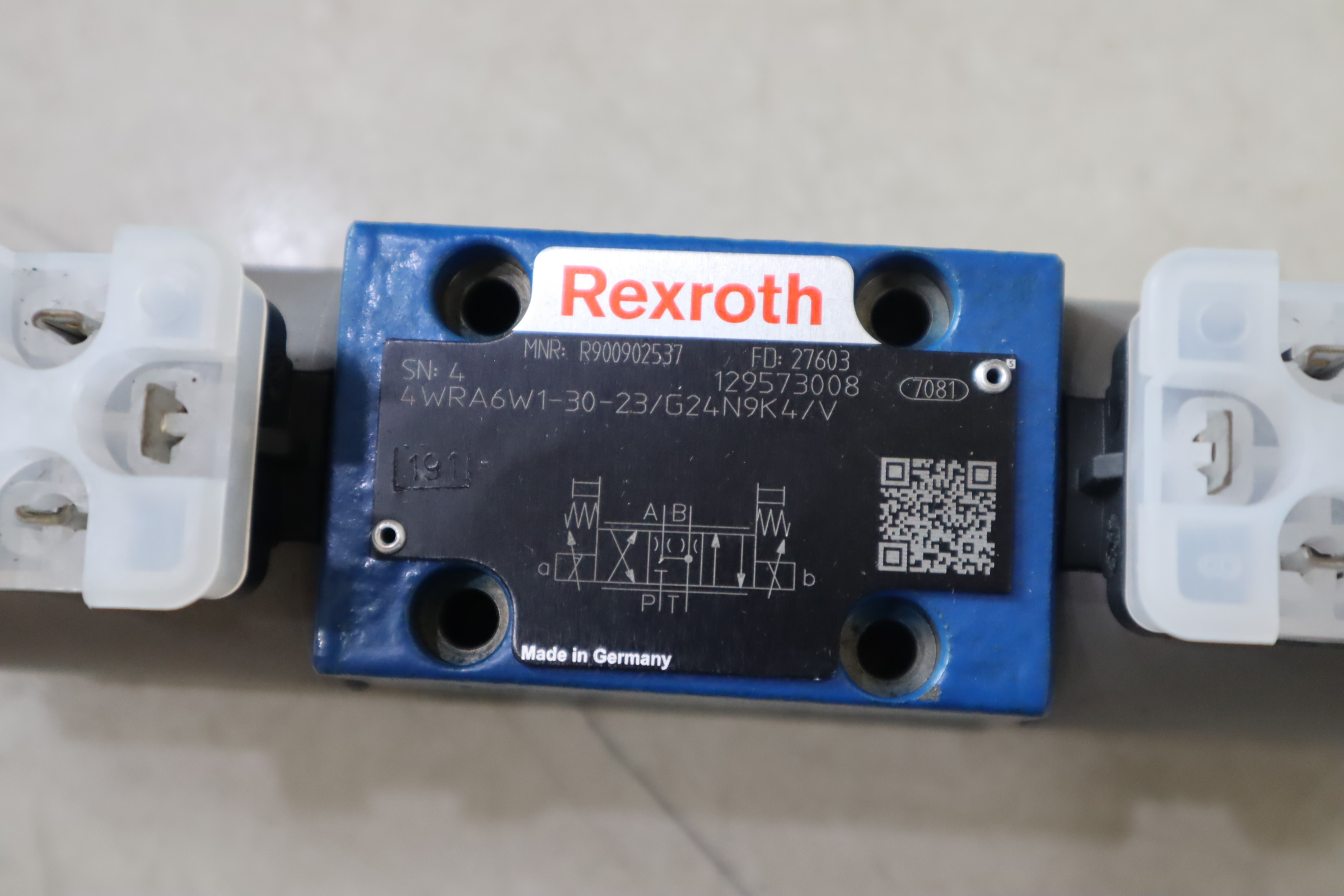 4WRA6W1-30-23/G24N9K4/V R900902537 德国力士乐REXROTH比例阀