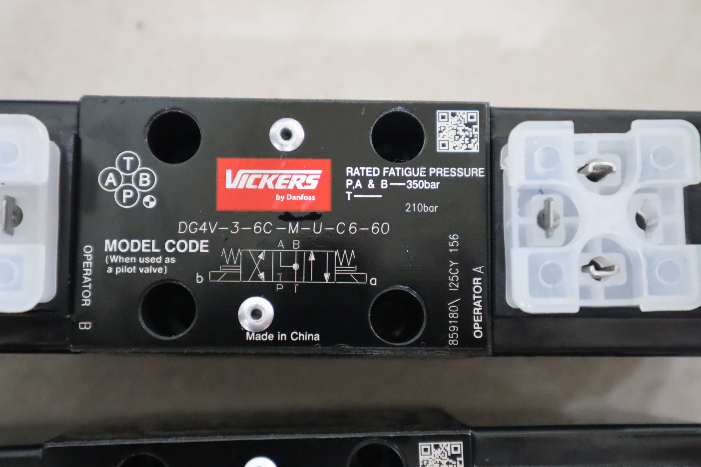 DG4V-3-6C-M-U-C6-60 859180 C507826 威格士VICKERS丹佛斯DANFOSS