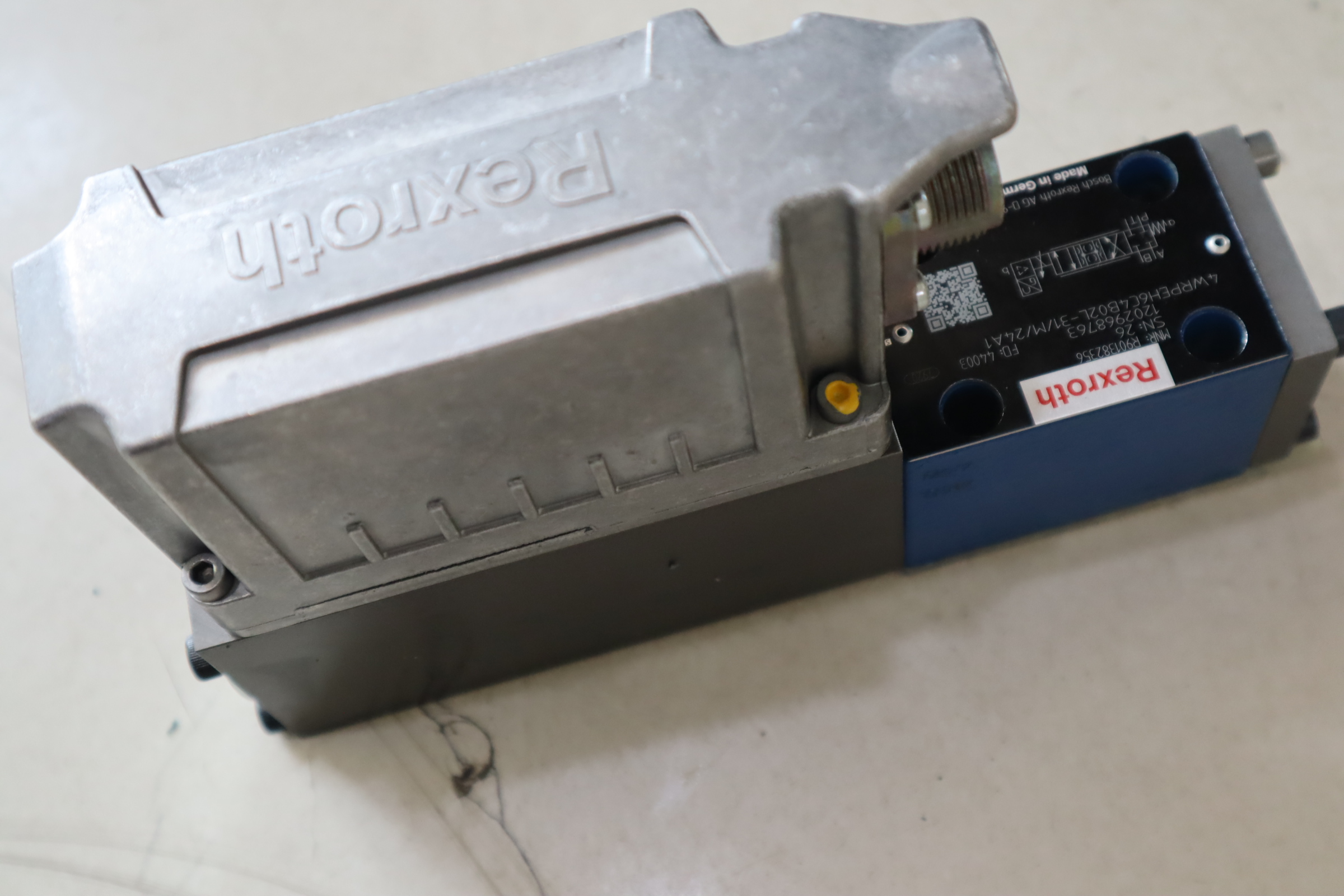 4WRPEH6C4B02L-3X/M/24A1 R901382356 德国力士乐REXROTH比例阀