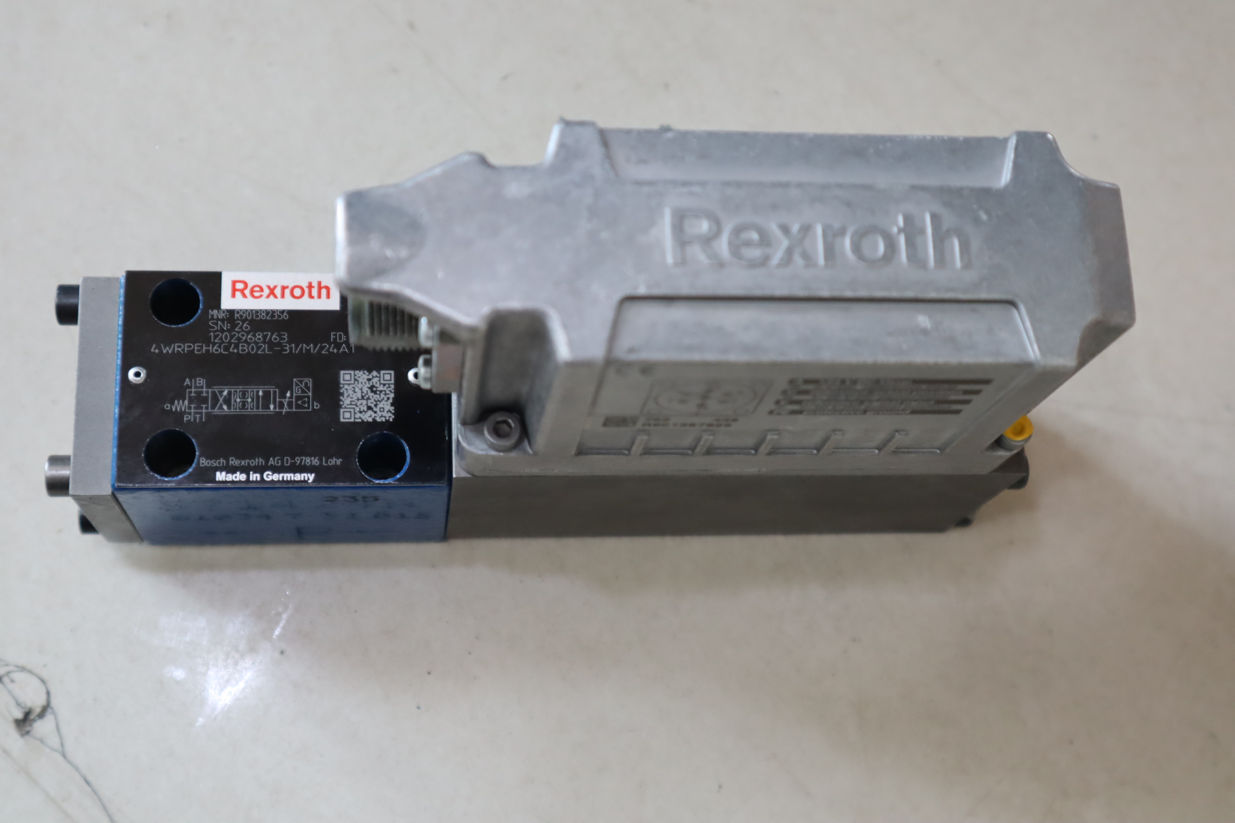 4WRPEH6C4B02L-3X/M/24A1 R901382356 德国力士乐REXROTH比例阀