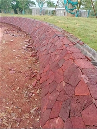 墙面装饰 红色火山岩碎拼石 灰色火山石 黑色洞石乱形石板石材