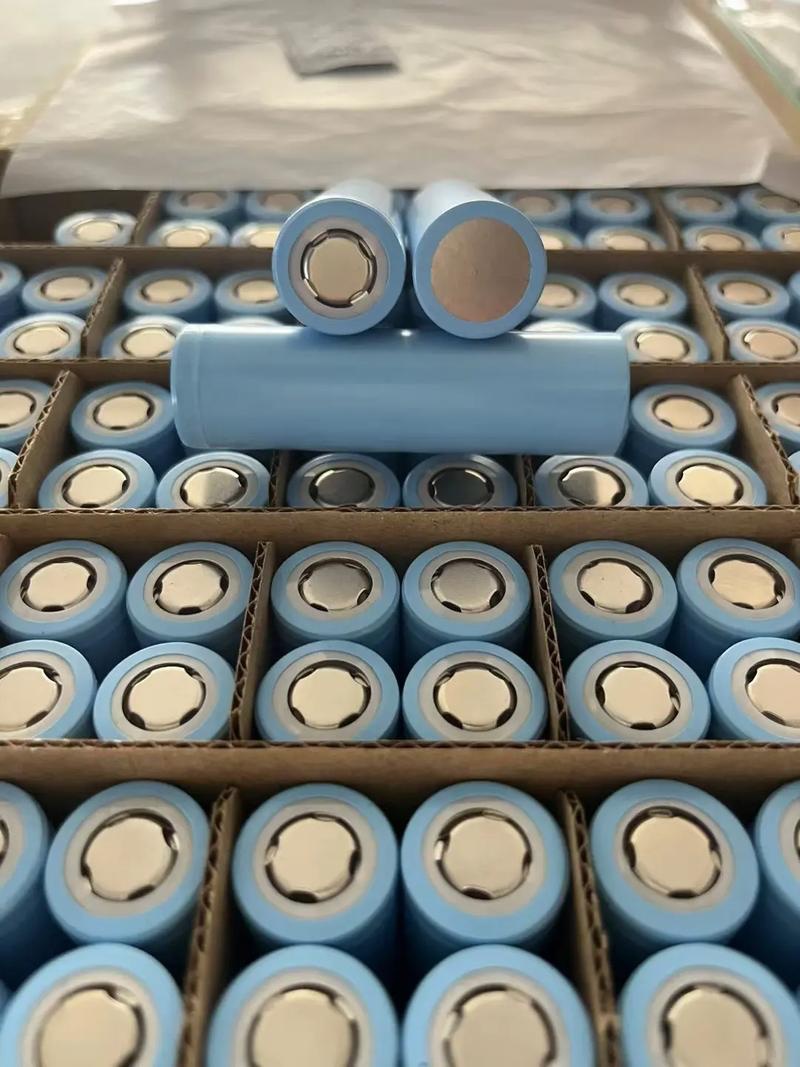 废旧锂电池回收 三元铁锂 18650大量收购 行情告知 诚信合作 亿兴物资