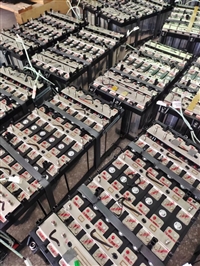 回收电子设备电池  磷酸铁锂电池  汽车底盘电池收购 南京