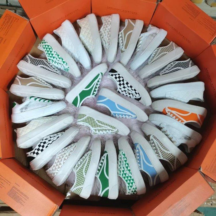 库存鞋春秋季2022女鞋工厂尾货20元以内时尚老爹鞋飞织椰子鞋注塑