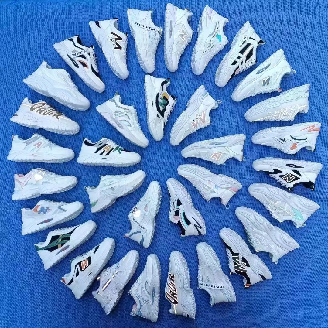 摆地摊库存鞋批发新款pu乐福鞋厚底女鞋杂款尾货断码鞋子