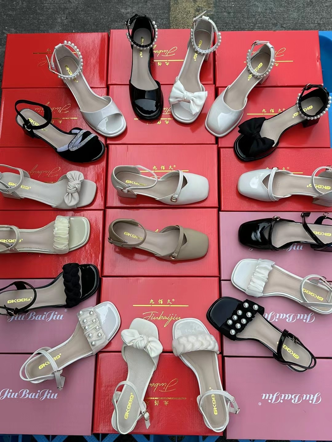 拖鞋夏季地摊跑量四季鞋男女品牌库存凉鞋高跟 赶集地摊鞋货源