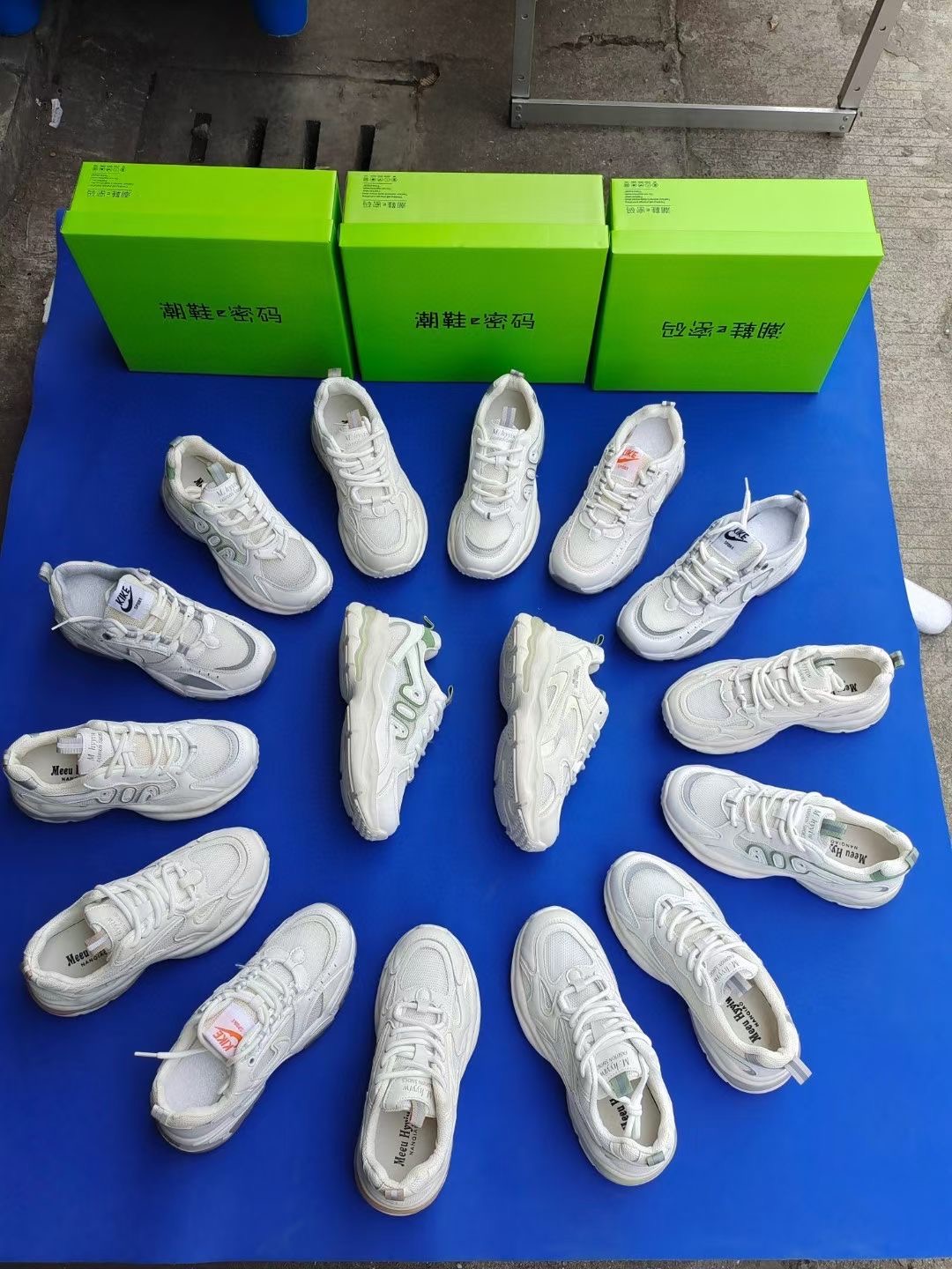 外贸头层男女皮鞋批发休闲商务正装工作鞋实体店摆摊库存pu皮男鞋