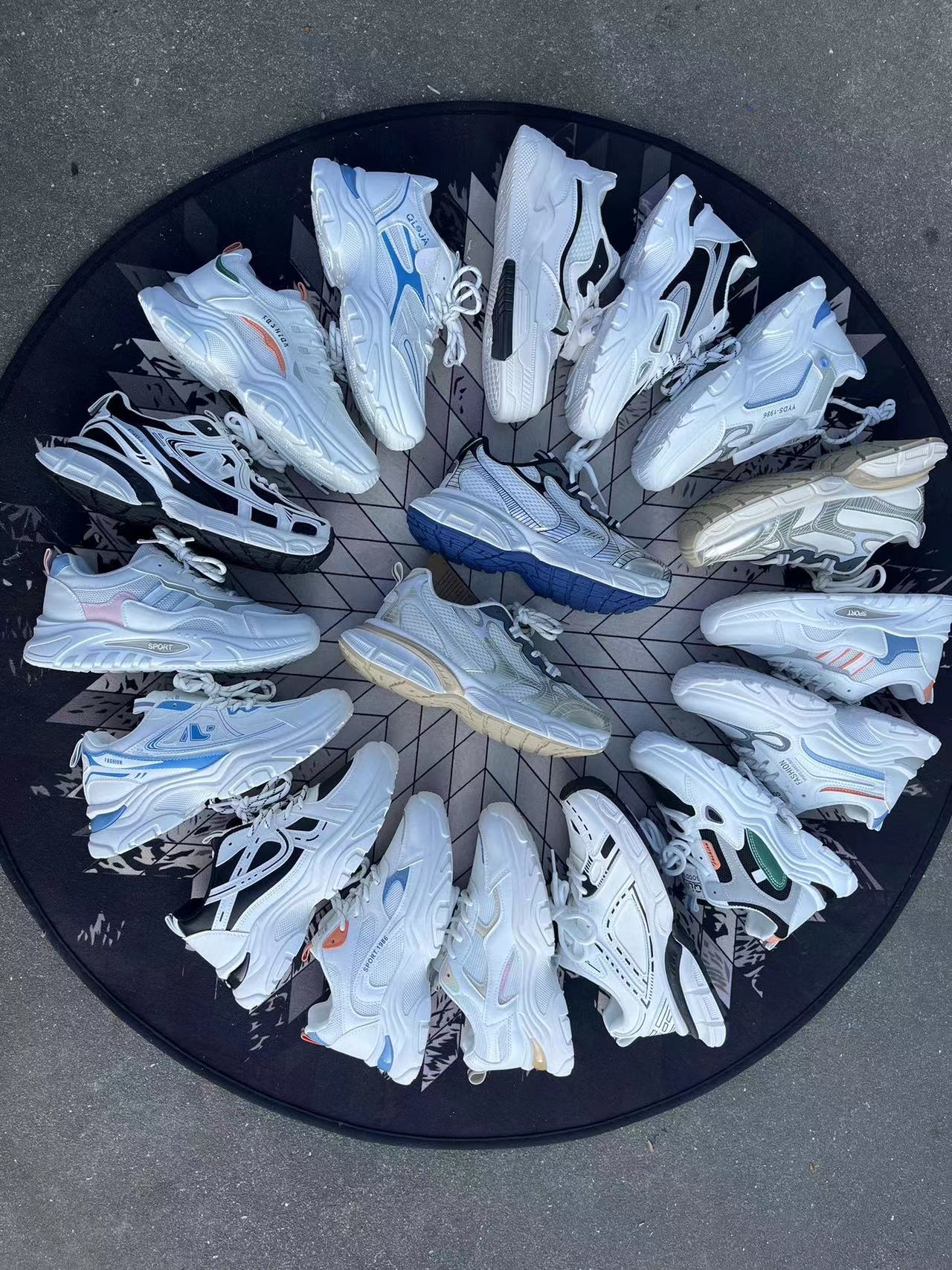 春季时尚库存鞋处理男女鞋子市场品牌库存一手货源5-20元