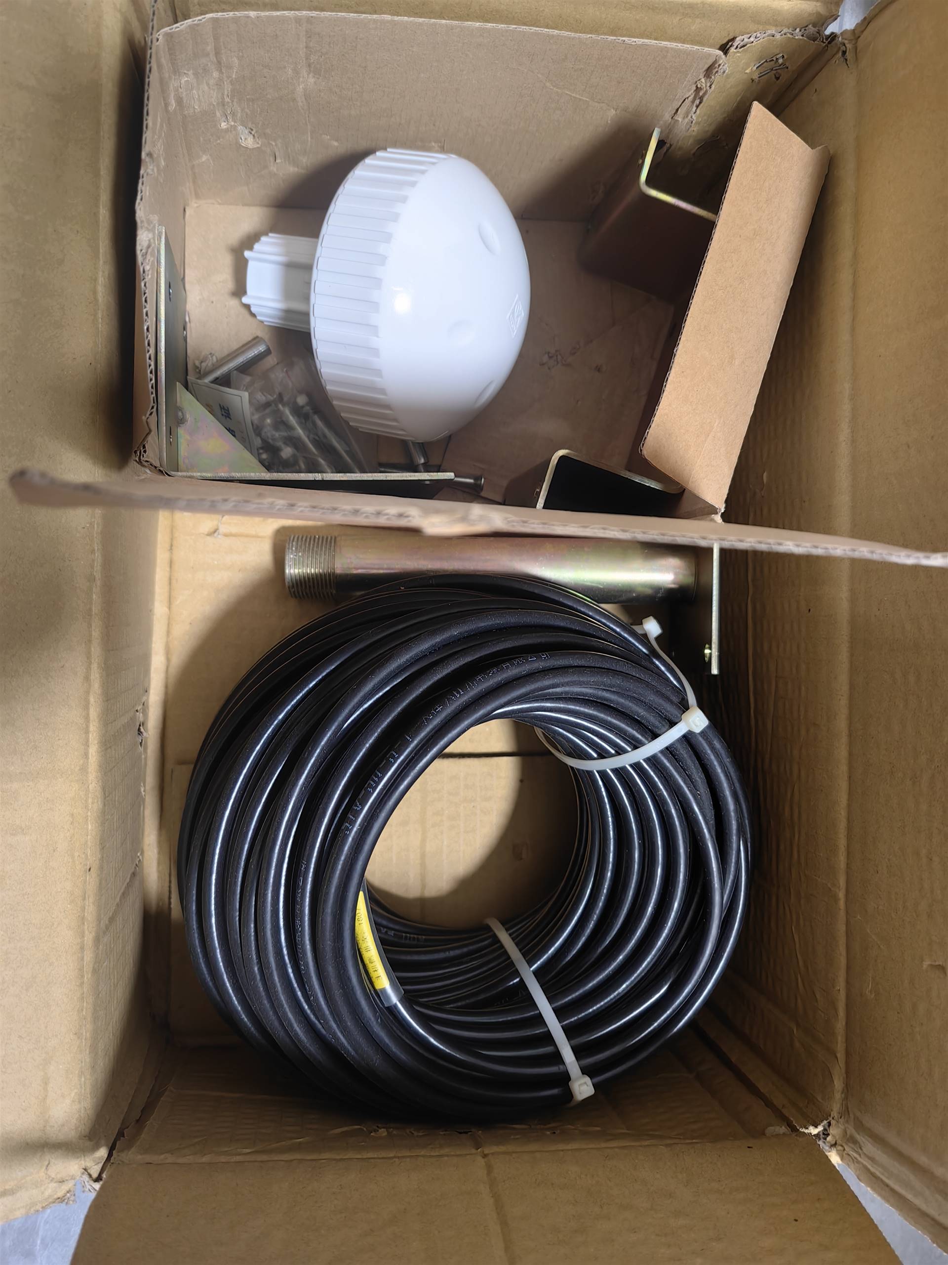 四方CSC-196对时装置配套北斗2天线BD-7711B含50米线及安装支架