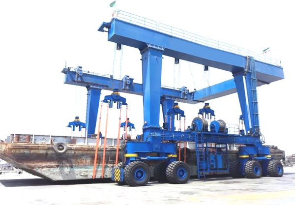 福建福州 小、大型游艇搬运机 的场地适配区别