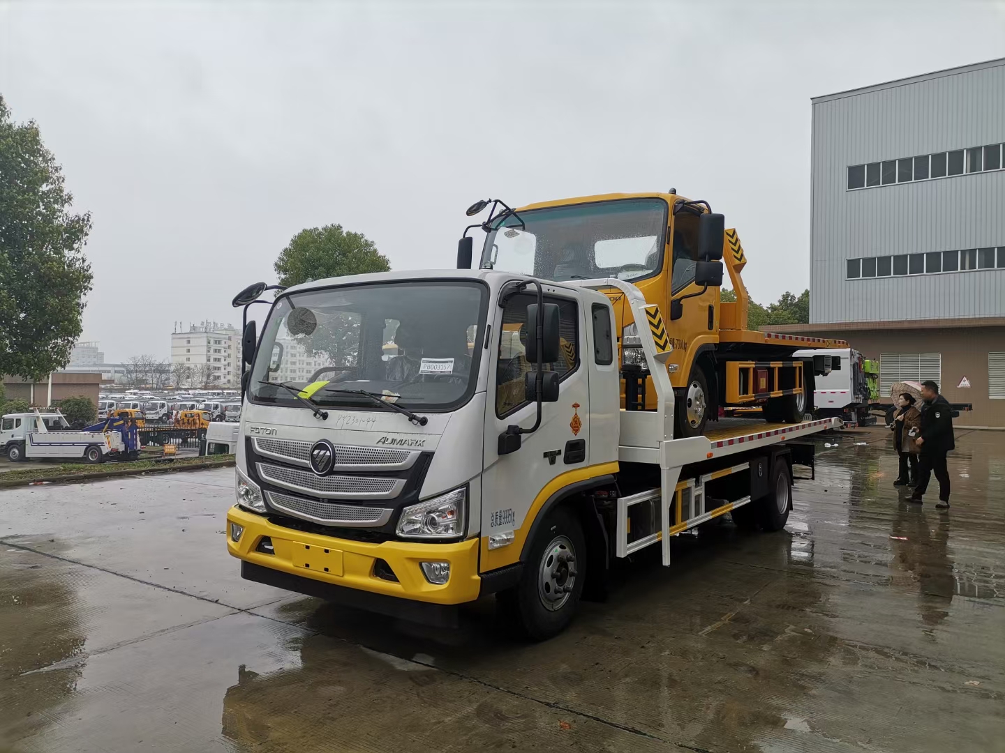 福田欧马可3600轴距纯电清障车