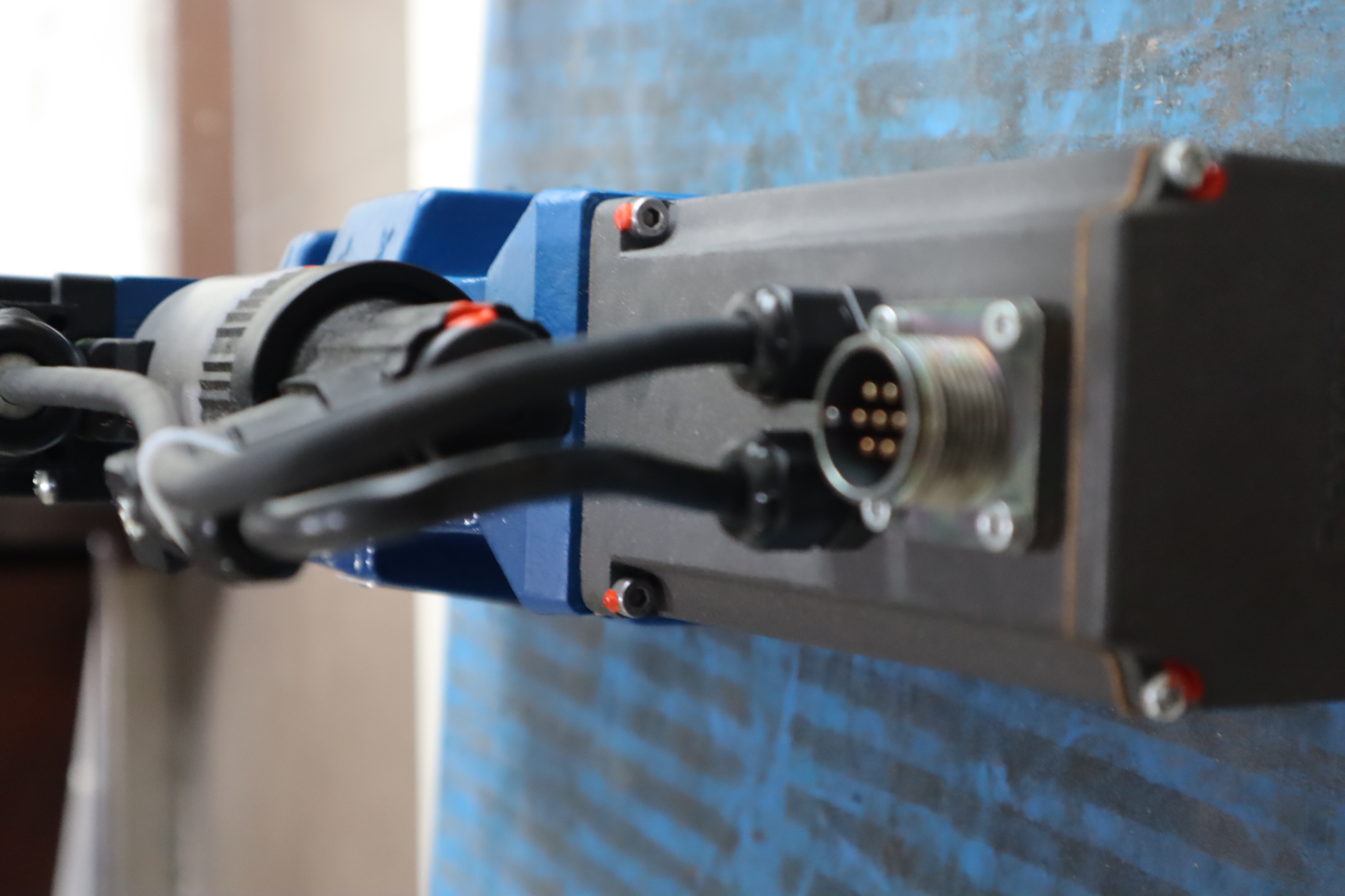 4WRTE16W8-200L-46/6EG24K31/F1V R901403250 力士乐REXROTH比例阀