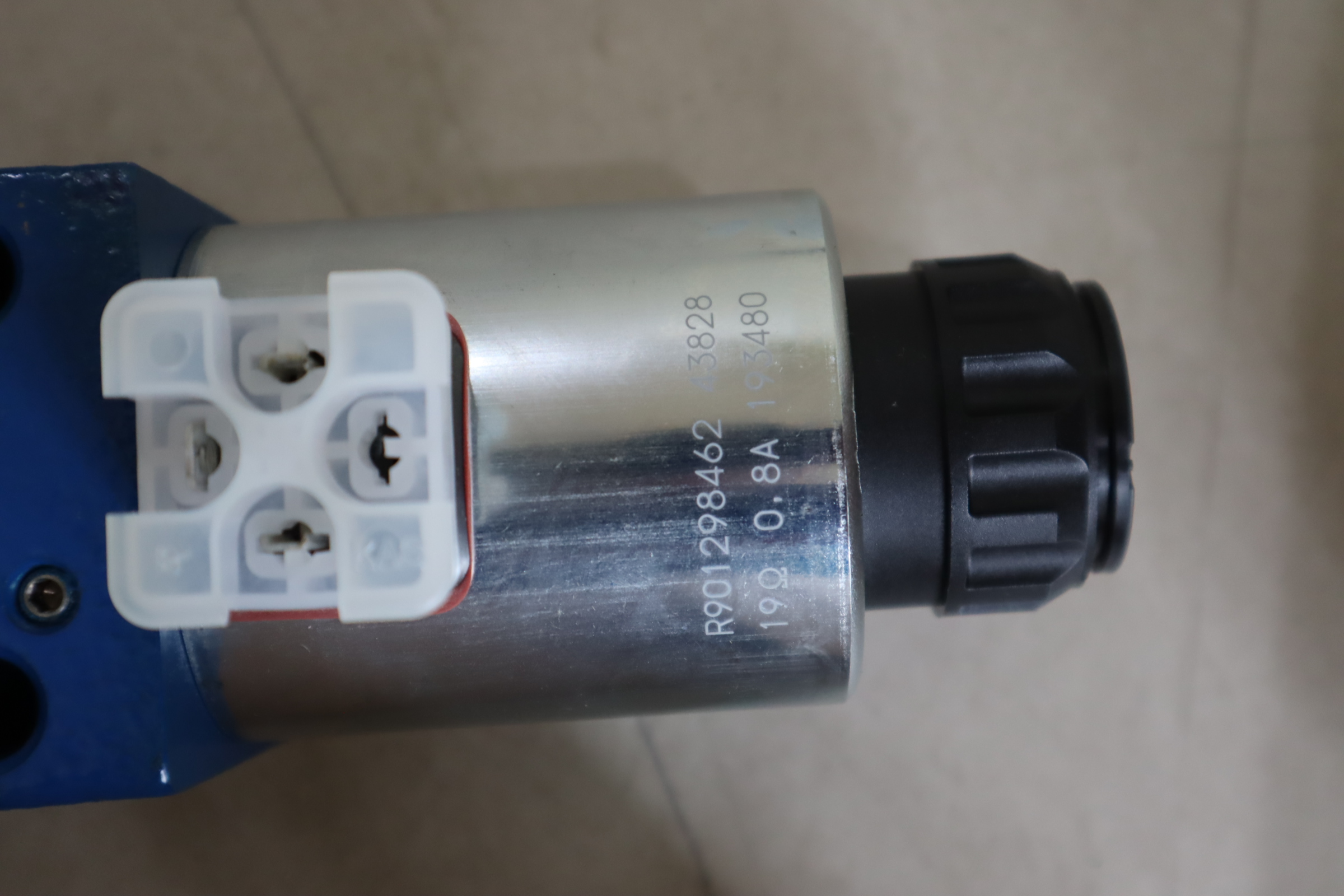 4WRA10EA00-2X/G24K4/V-828 R901054483 德国力士乐REXROTH比例阀