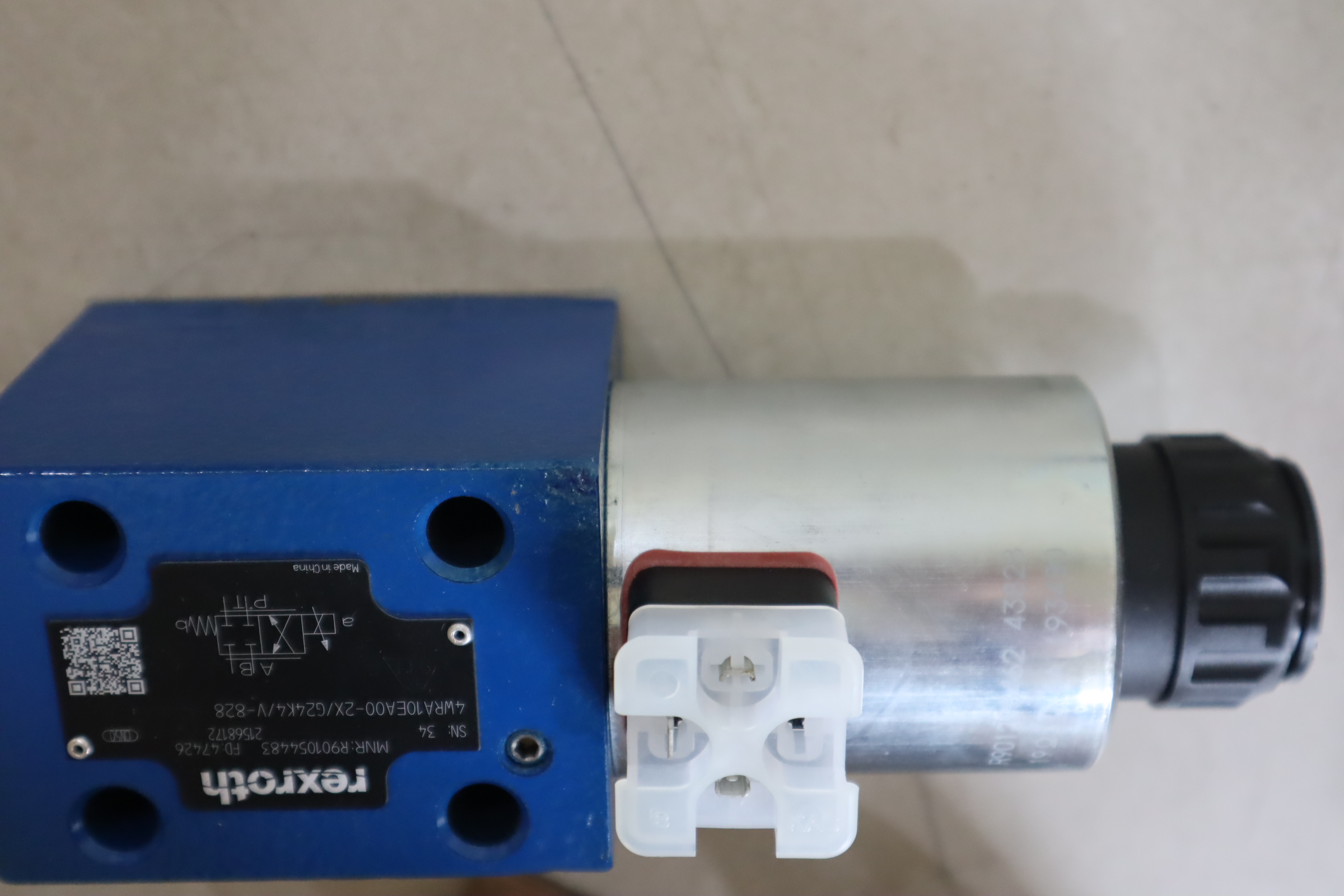 4WRA10EA00-2X/G24K4/V-828 R901054483 德国力士乐REXROTH比例阀