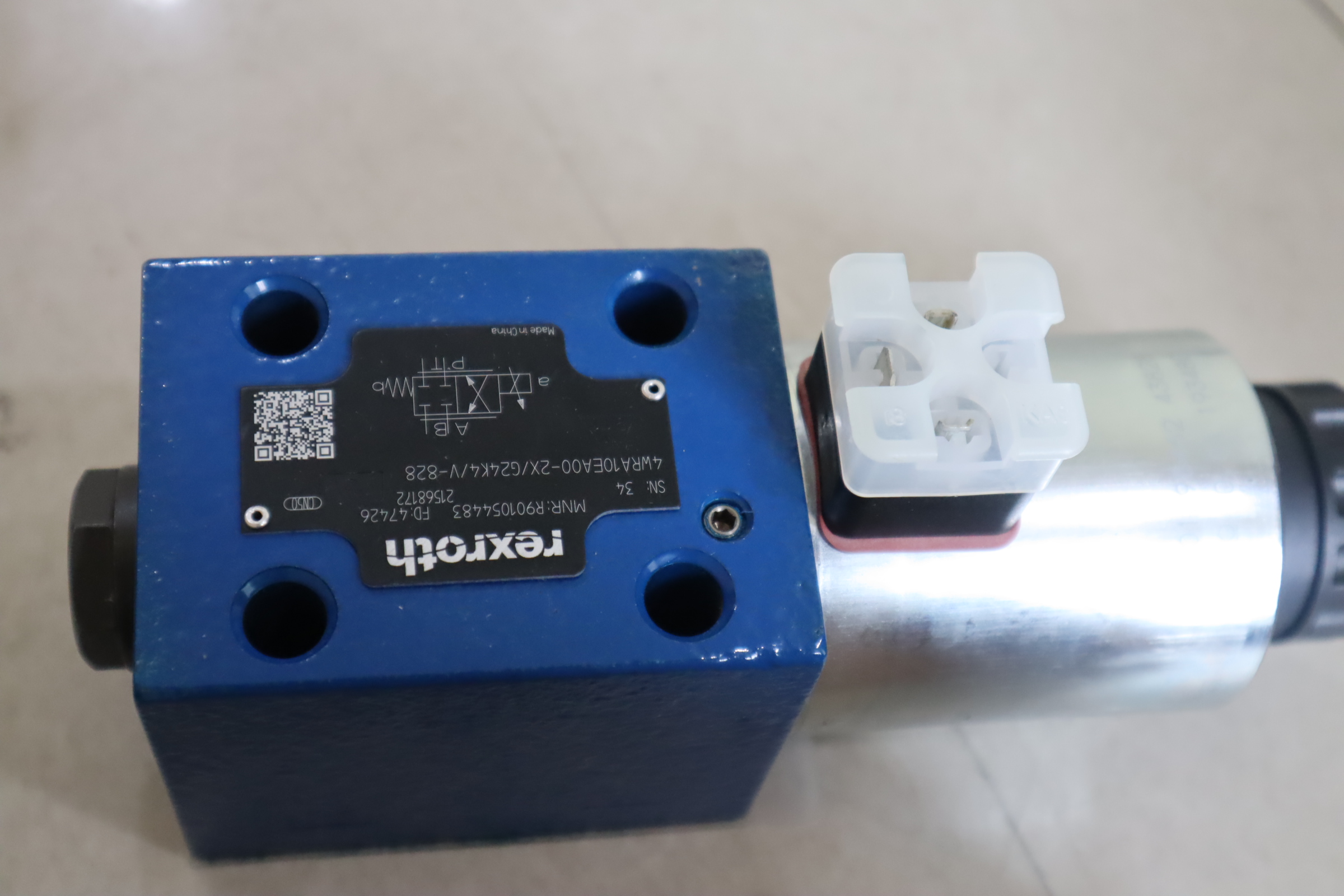 4WRA10EA00-2X/G24K4/V-828 R901054483 德国力士乐REXROTH比例阀