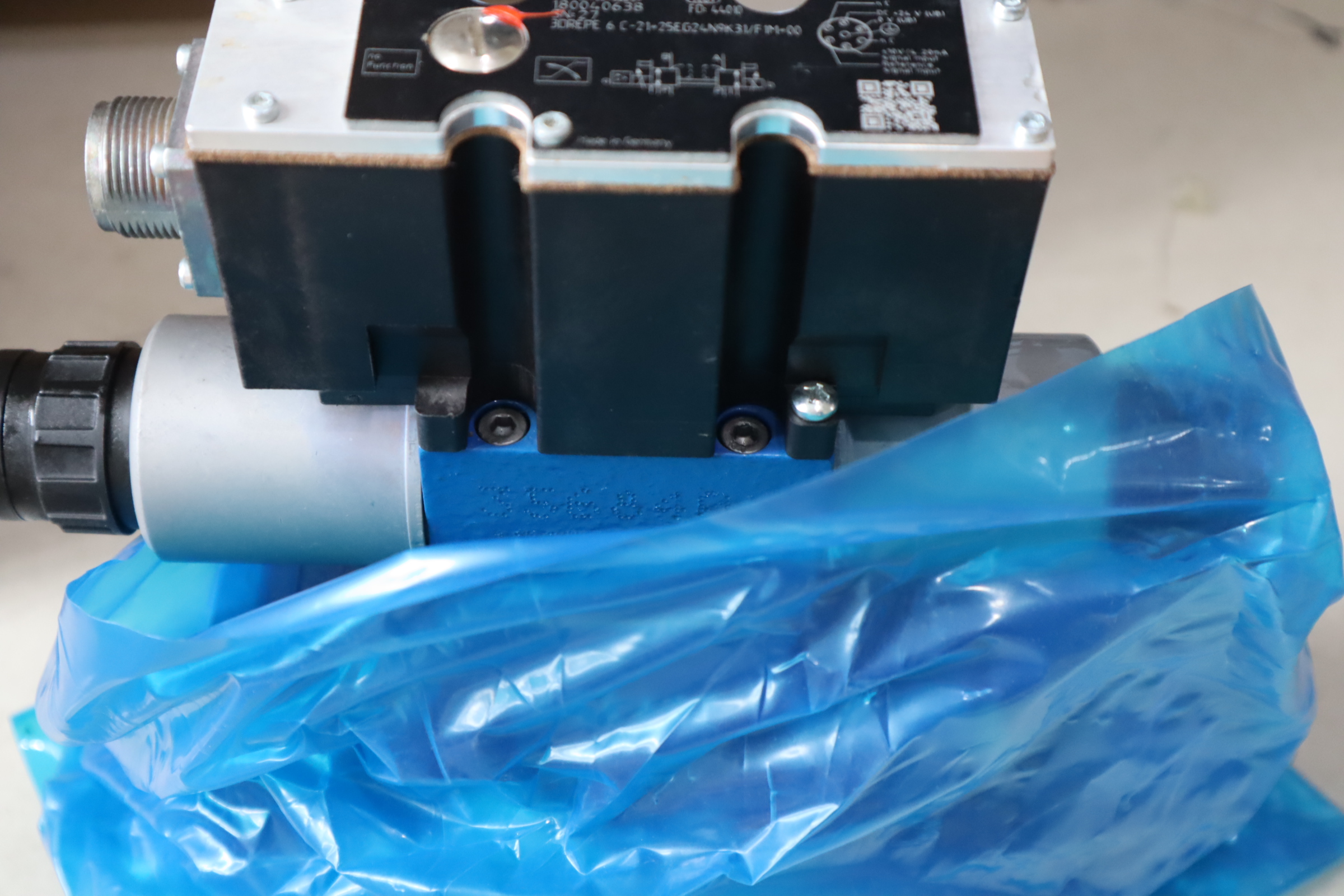 4WRZE10W8-50-73/6EG24N9ETK31/F1D3M R900751933 REXROTH力士乐阀