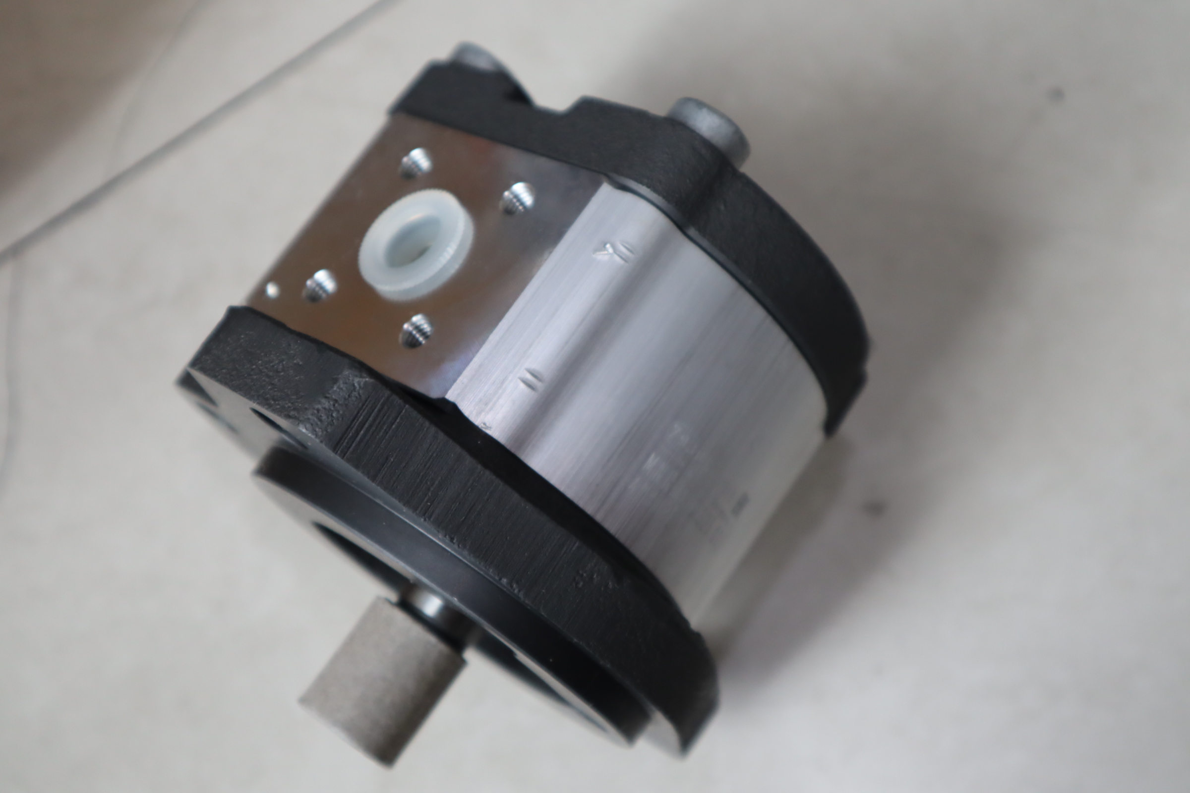 0510325016  AZPF-11-005RQR20MB 德国力士乐REXROTH齿轮泵