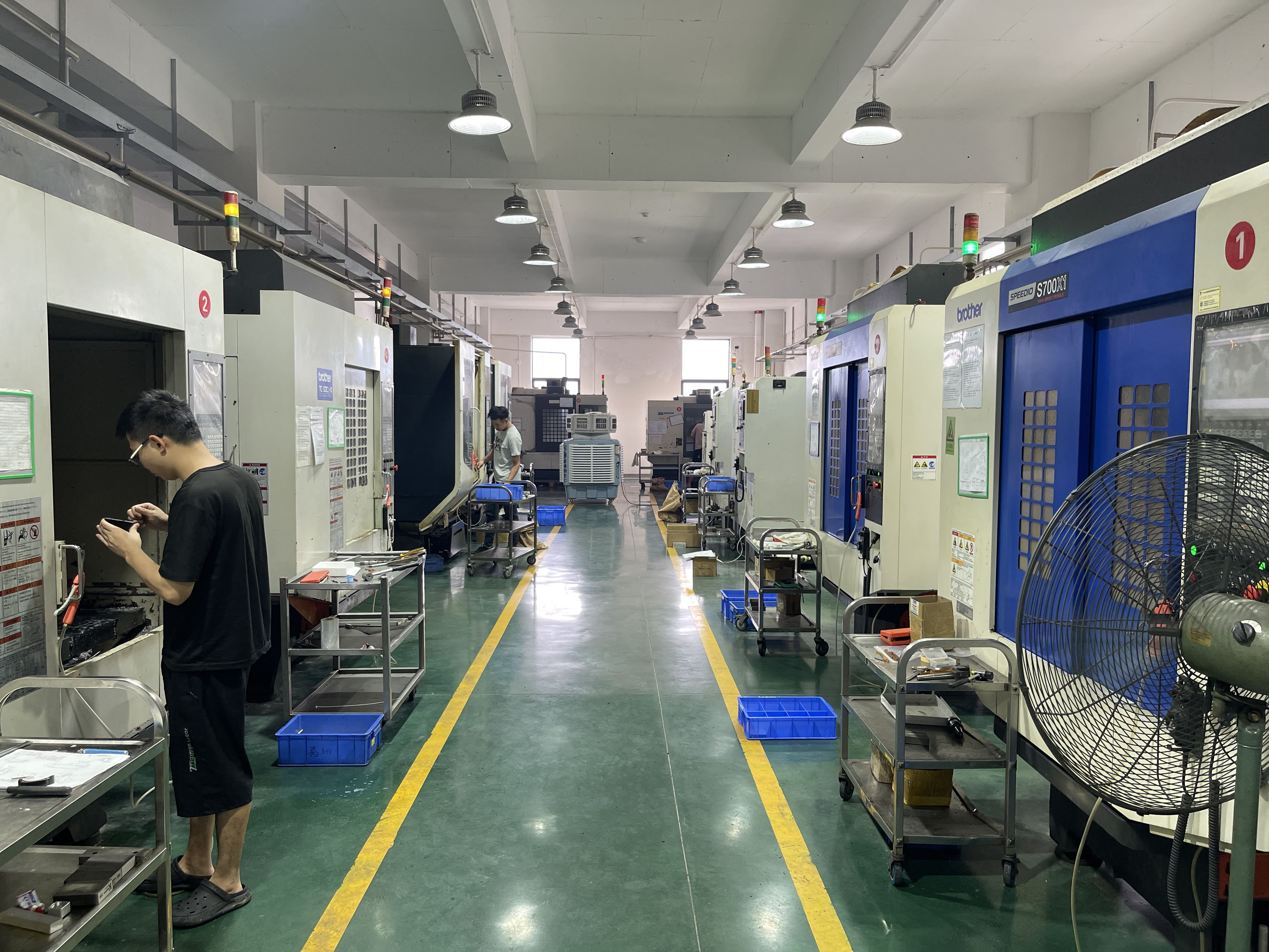 电子行业优选 JT-V7500 300CC PUR 热熔胶高速喷射阀