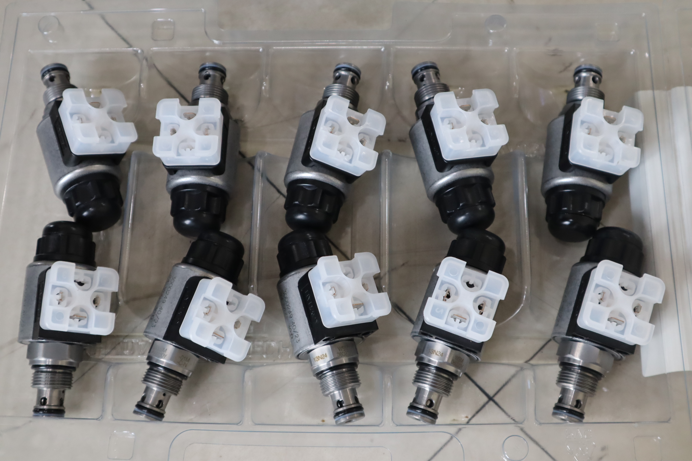 3000249 24VDC WSM06020Y-01M-C-N-24DG 德国贺德克HYDAC插装阀