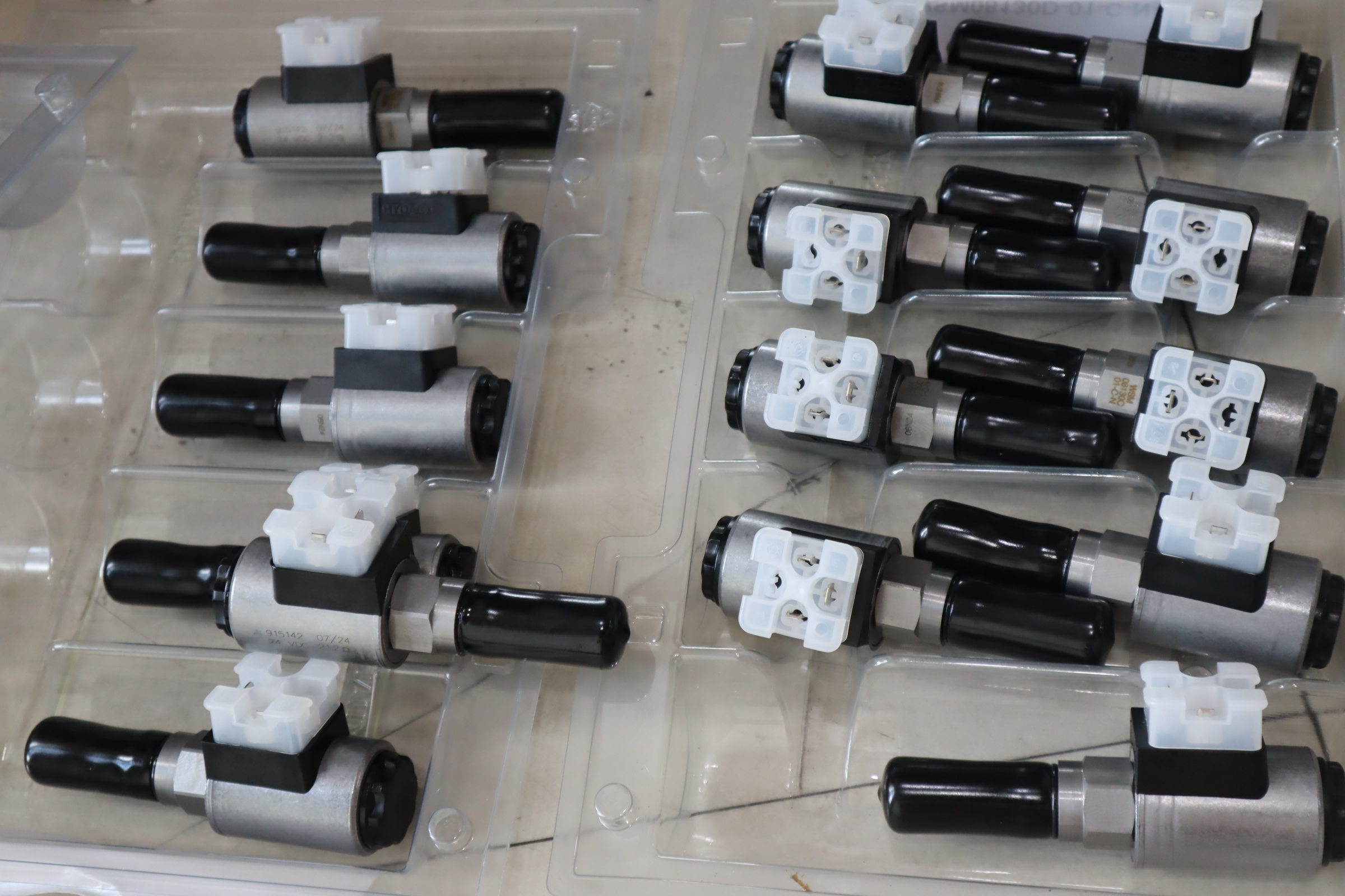 915142 24VDC WSM08130C-01-C-N-24DG 德国贺德克HYDAC插装阀