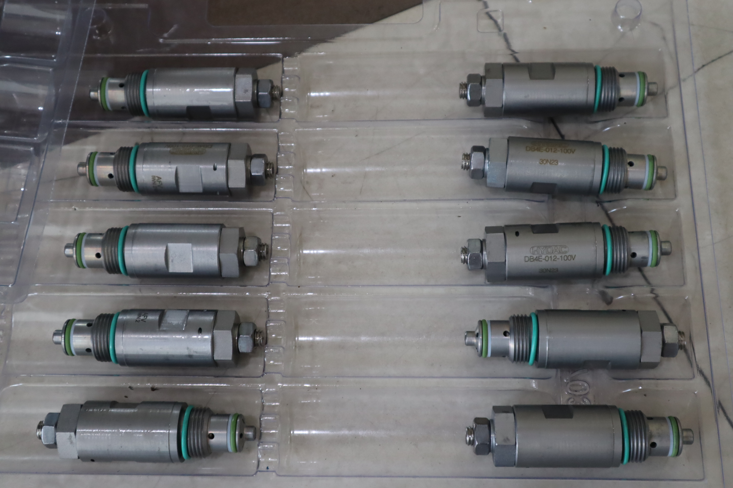 DB4E-012-100V 德国贺德克HYDAC插装阀