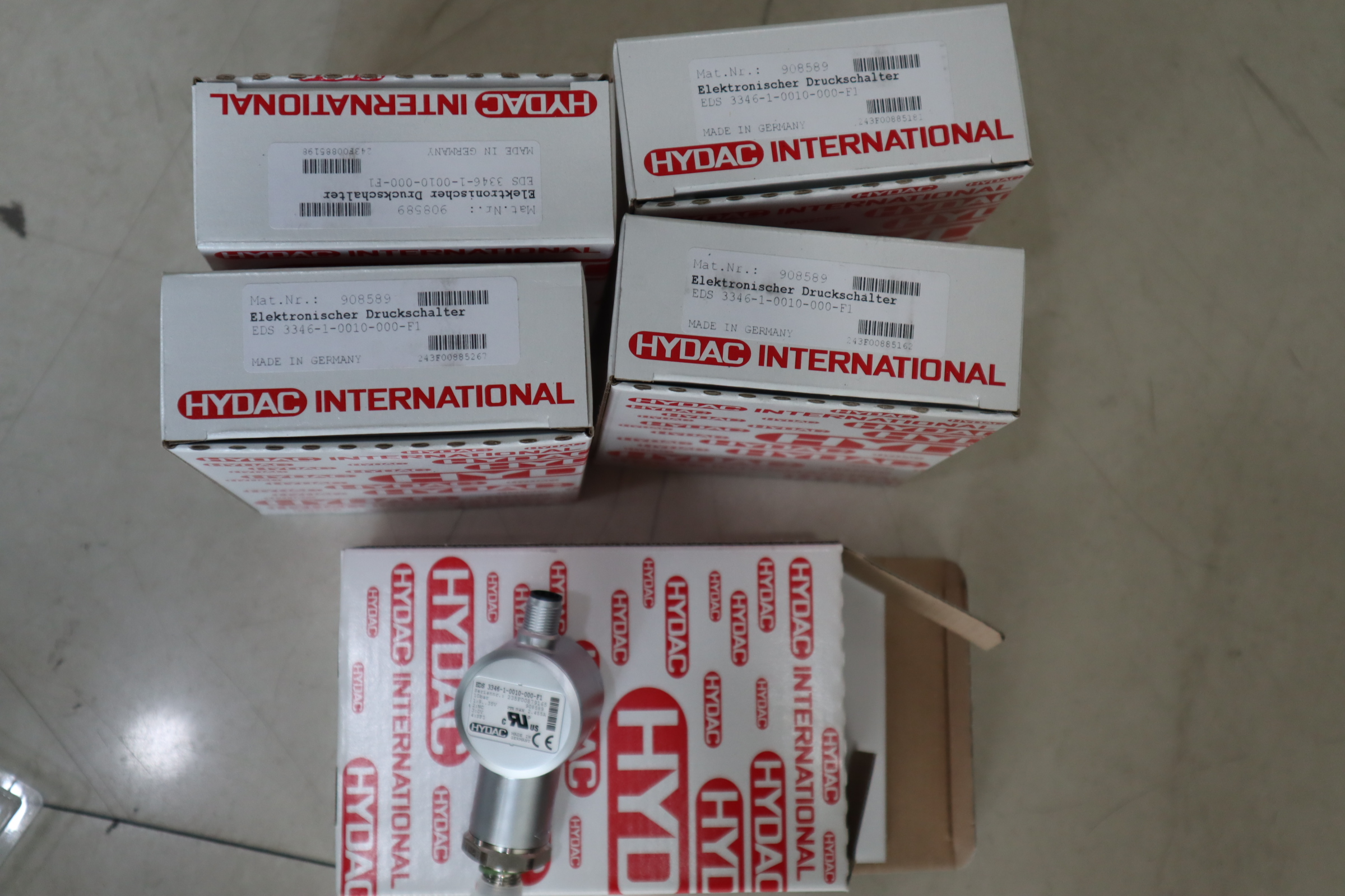 EDS3346-1-0010-000-F1 908589 德国贺德克HYDAC压力温度传感器