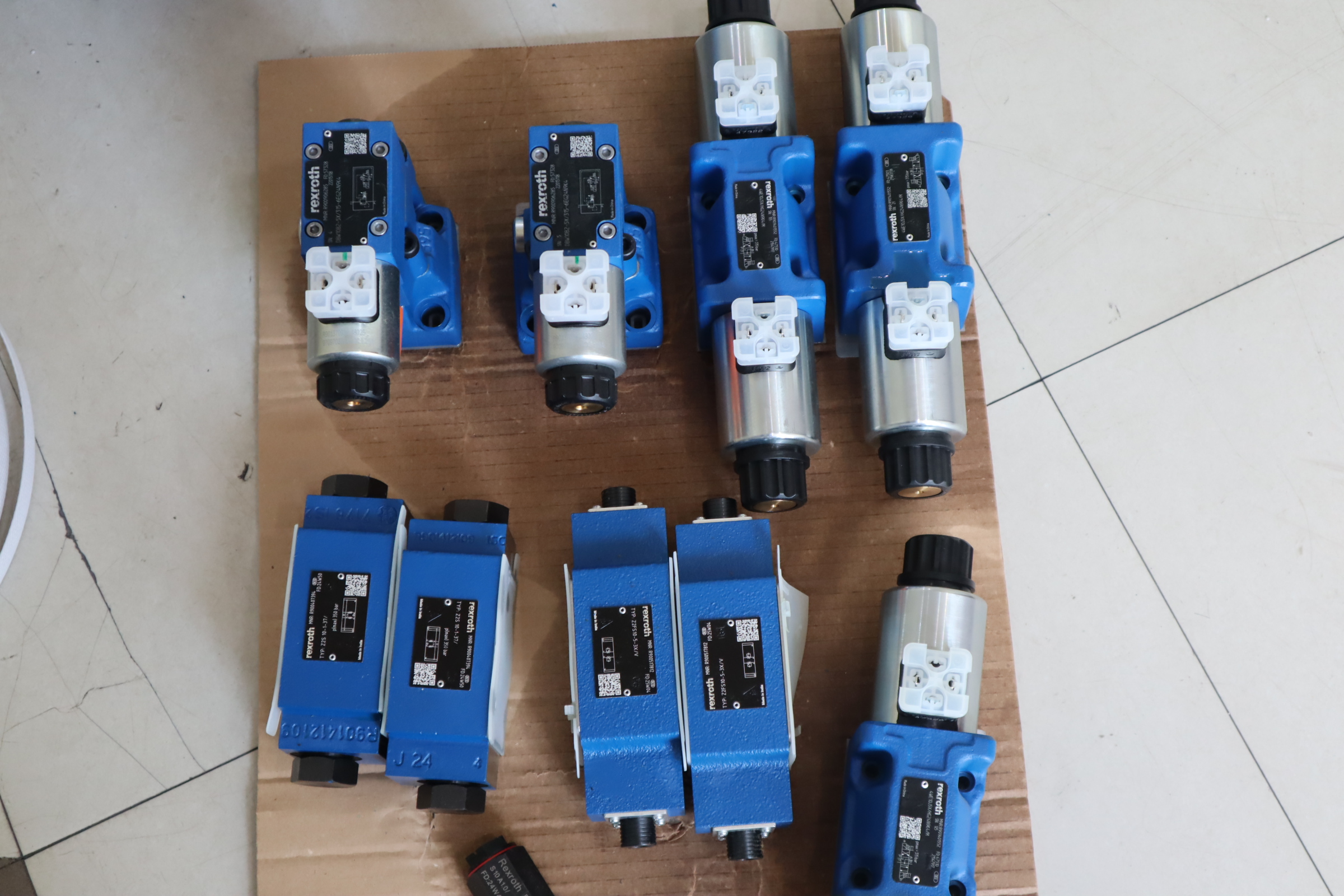 DBW10B2-5X/315-6EG24N9K4 R900906285 力士乐REXROTH溢流阀