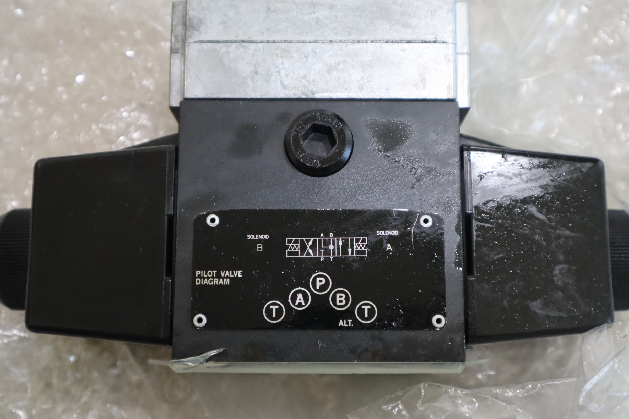 DG4S4W-016C-B-60 02-119752 P/N 868982 威格士VICKERS DANFOSS