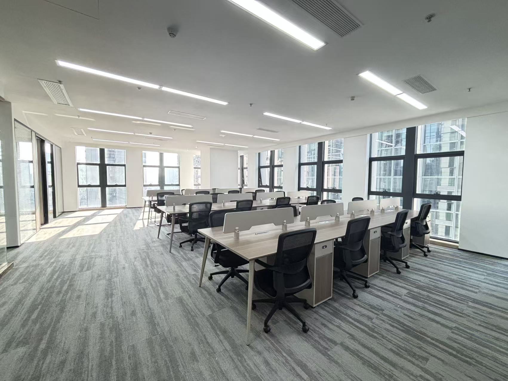 南山科技園核心區卓越商務辦公區，面積120-2800㎡可定制裝 視頻