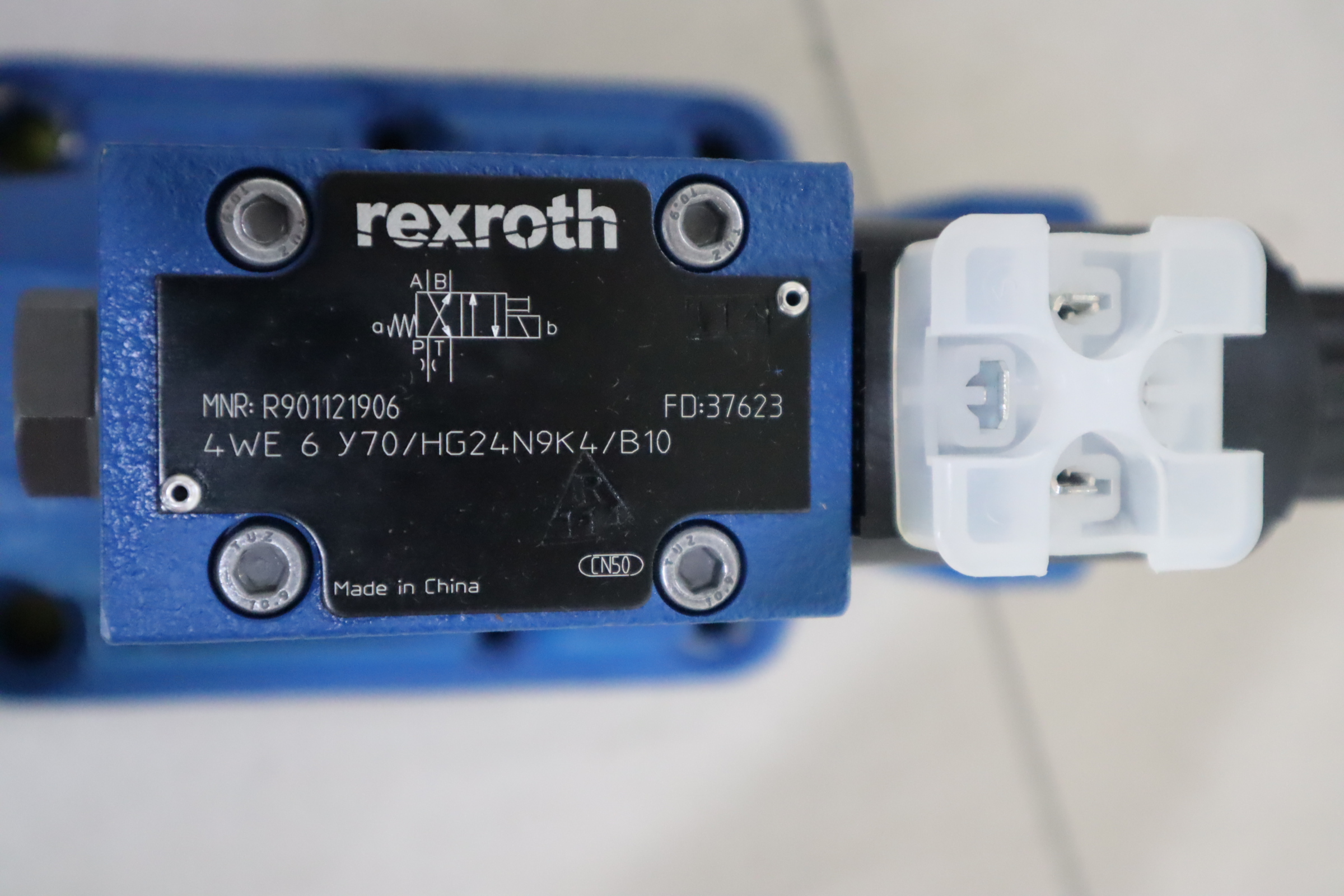 4WEH16Y31-10/6HG24N9K4/B10 R901531138 德国力士乐REXROTH电液阀