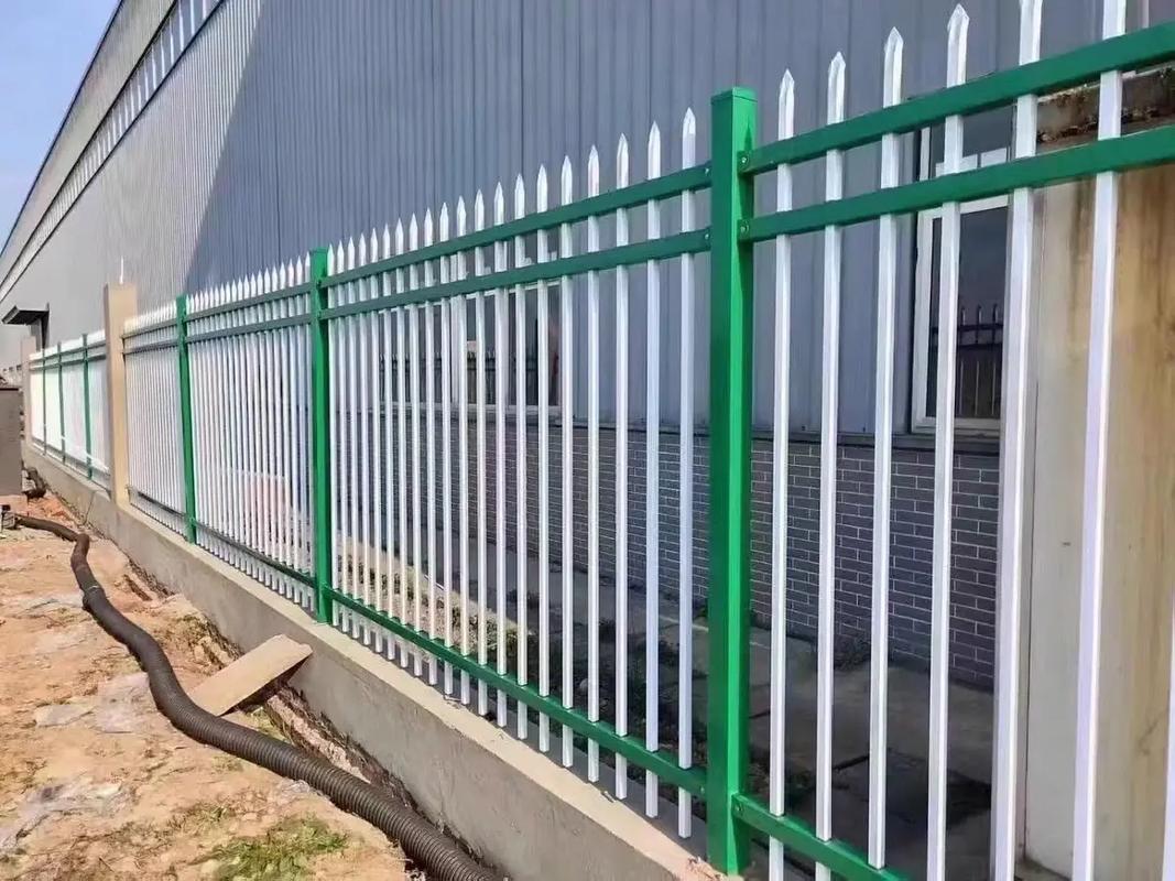 户外铁艺防护栏杆庭院围栏网学校防盗防攀爬翻越栅栏安装方便 