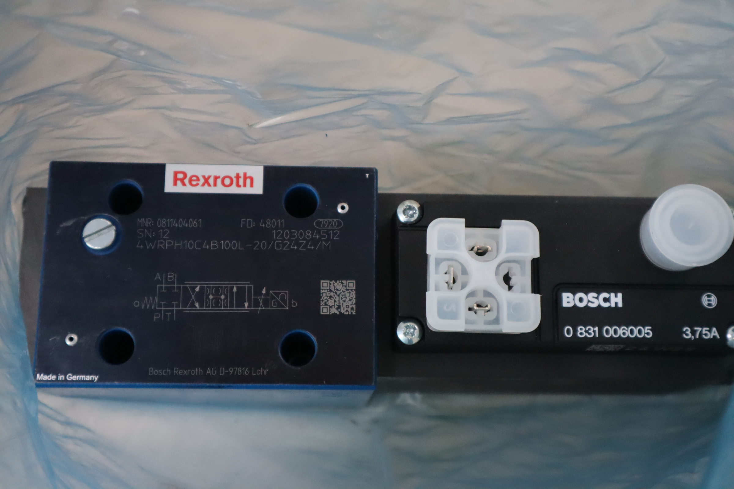 4WRPH10C4B100L-2X/G24Z4/M 0811404061 德国力士乐REXROTH比例阀