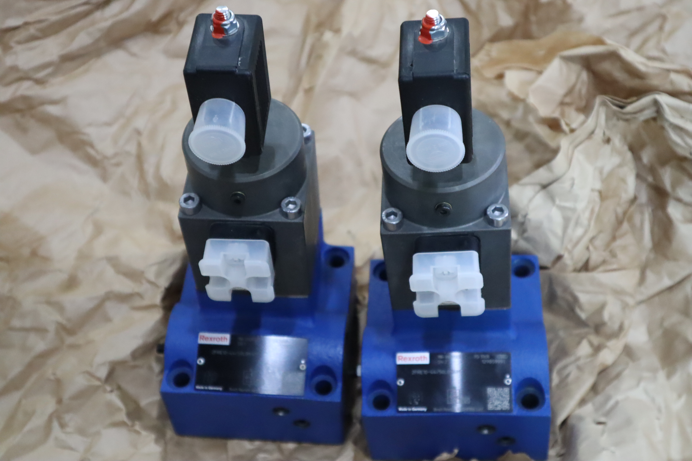 2FRE10-44/50LBK4M R900915815 2FRE10-4X/50LBK4M 力士乐REXROTH