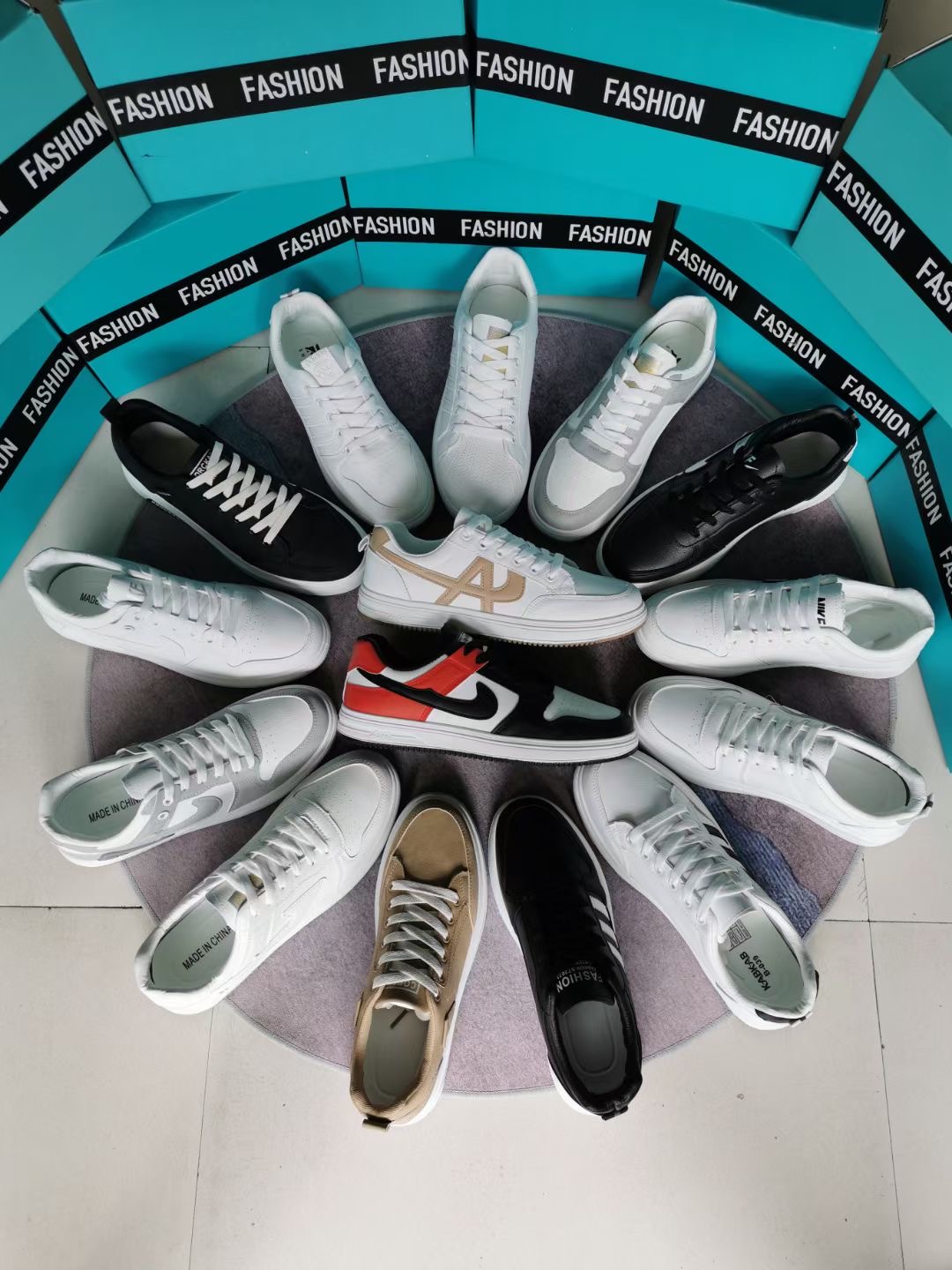 5元鞋子开店鞋子地摊鞋库存鞋品牌库存简约粗跟凉鞋