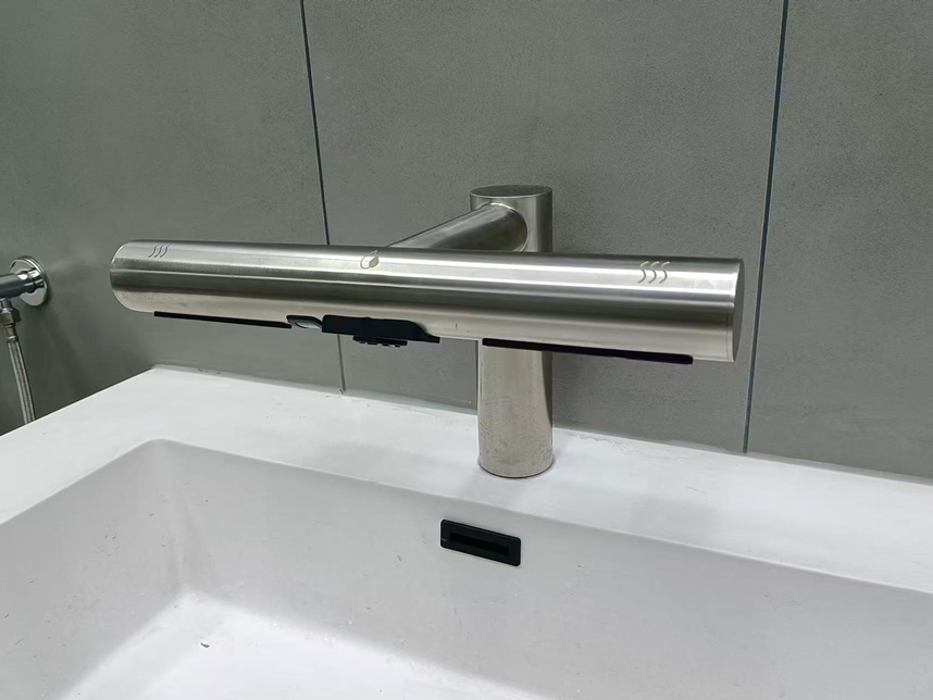 两边出风中间出水多功能全自动洗手烘干一体机