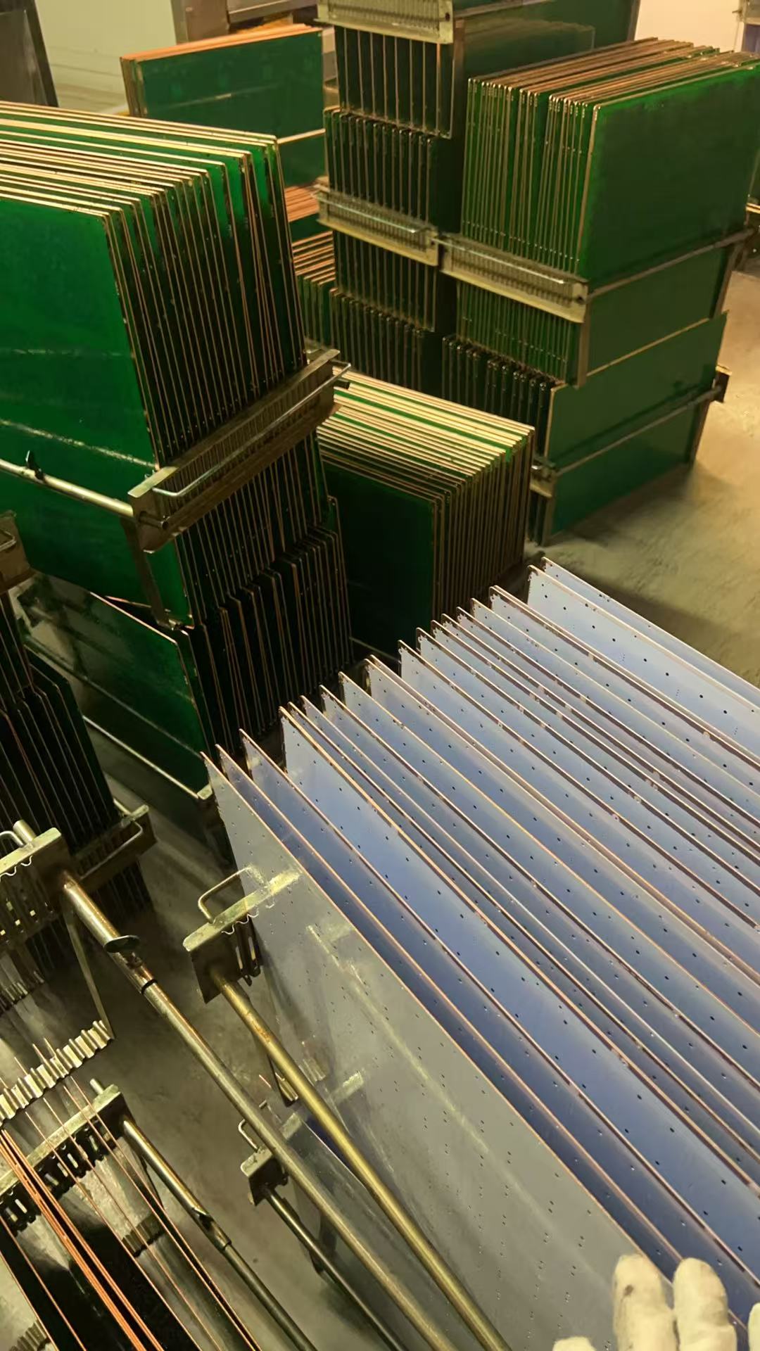 PCB电路板线路板源头工厂，来资料定制生产单层双层四层及更高精PCB板