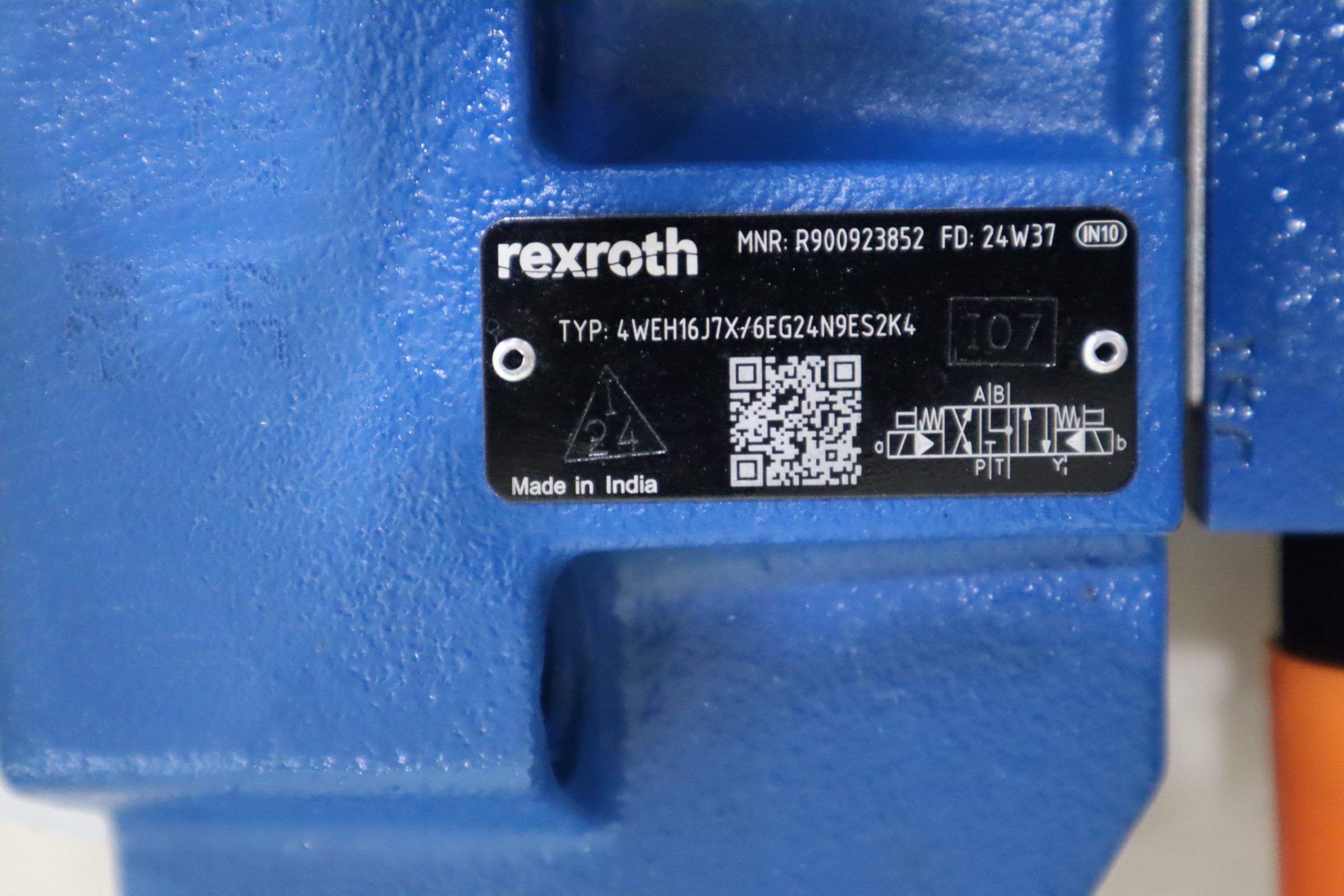 4WEH16J7X/6EG24N9ES2K4 R900923852 德国力士乐REXROTH电液阀