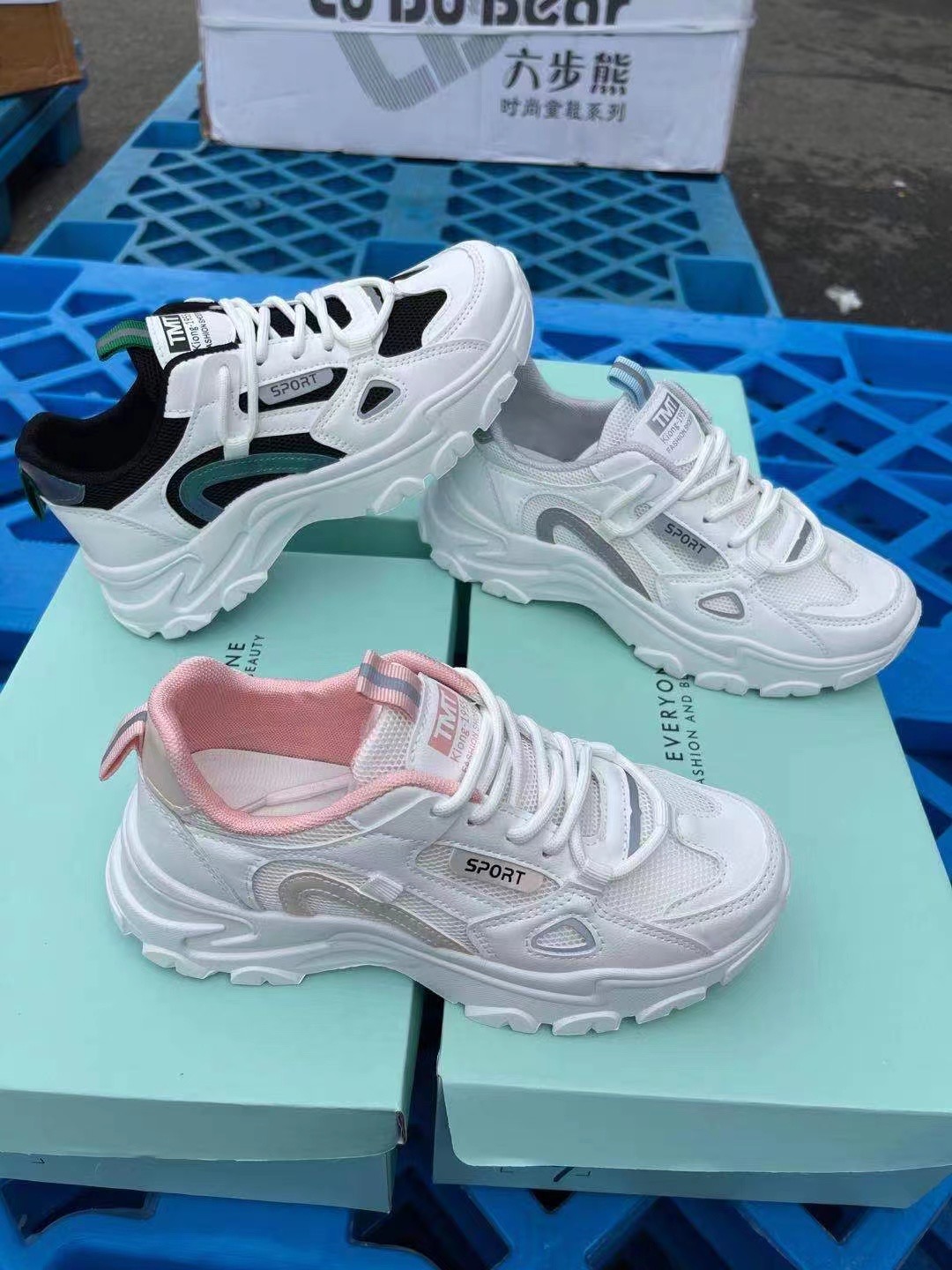 拖鞋鞋子拿货批发网地摊跑量地摊库存鞋夏季一手货源5-20元