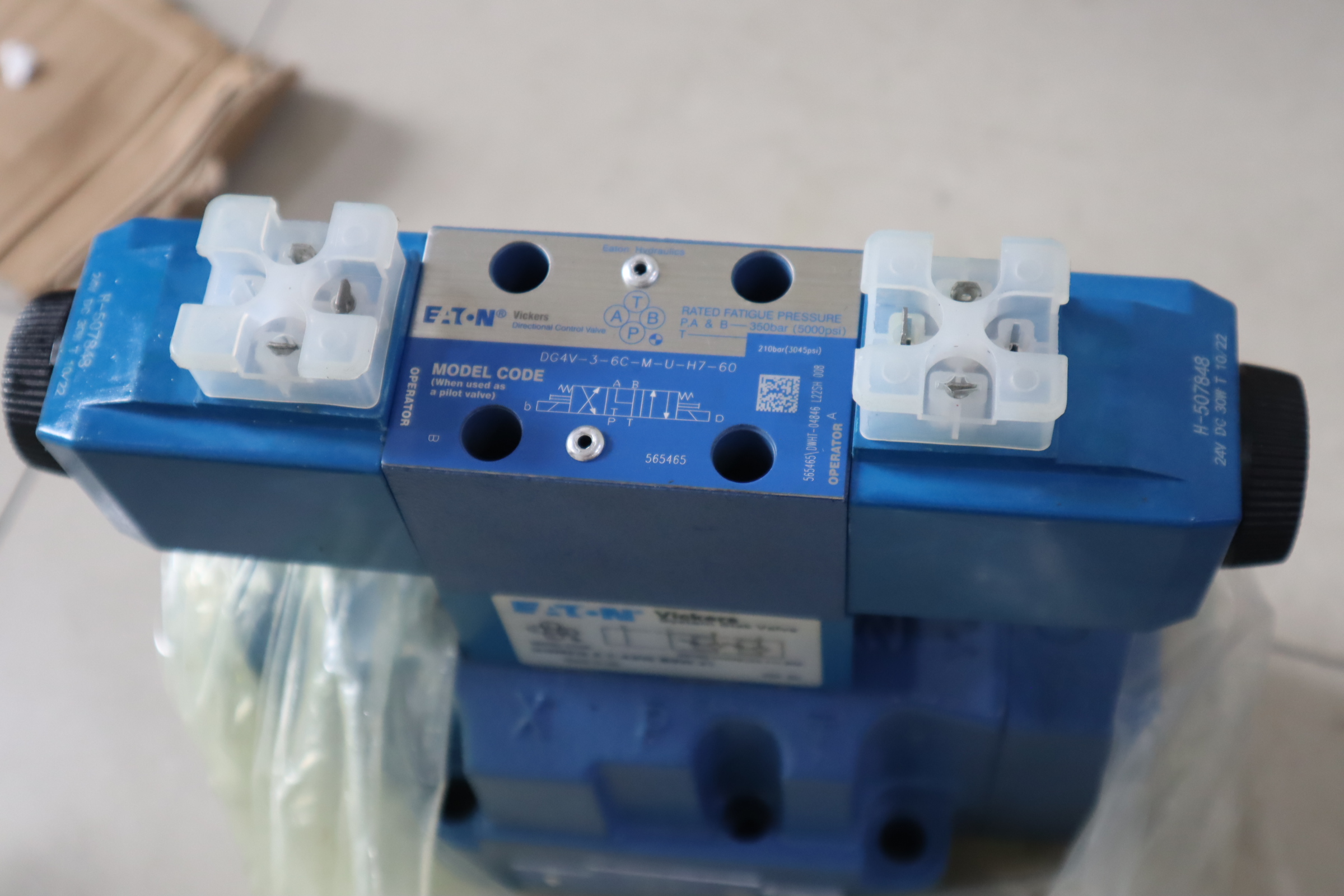 DG4V 3 6C M U H7 60 DGMFN 3 Y A2W B2W 41 威格士VICKERS阀门