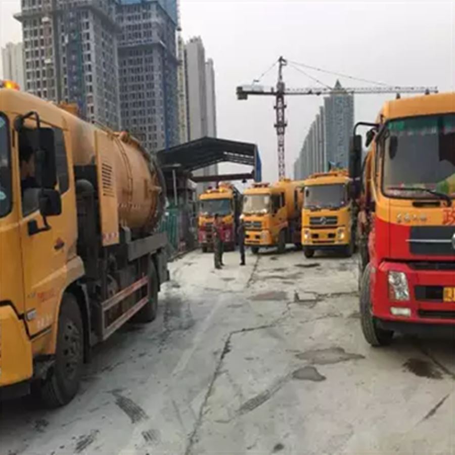 南开区天大北五村水箱安装维修施工整洁快捷24小时全城服务