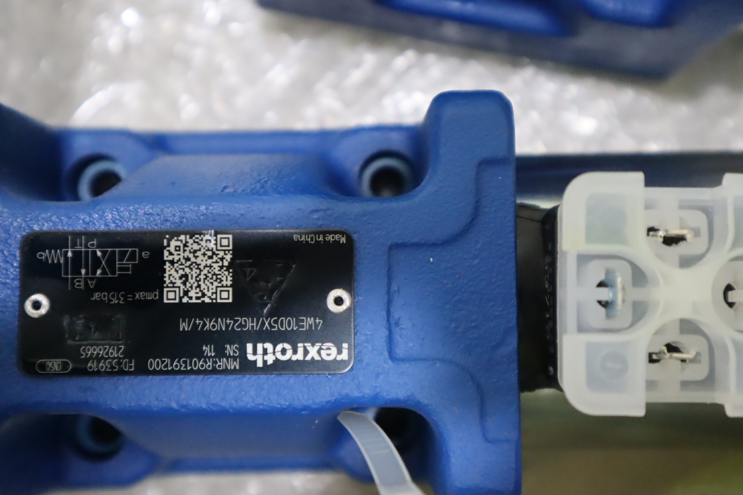 4WE10D5X/HG24N9K4/M R901391200 力士乐REXROTH电磁阀