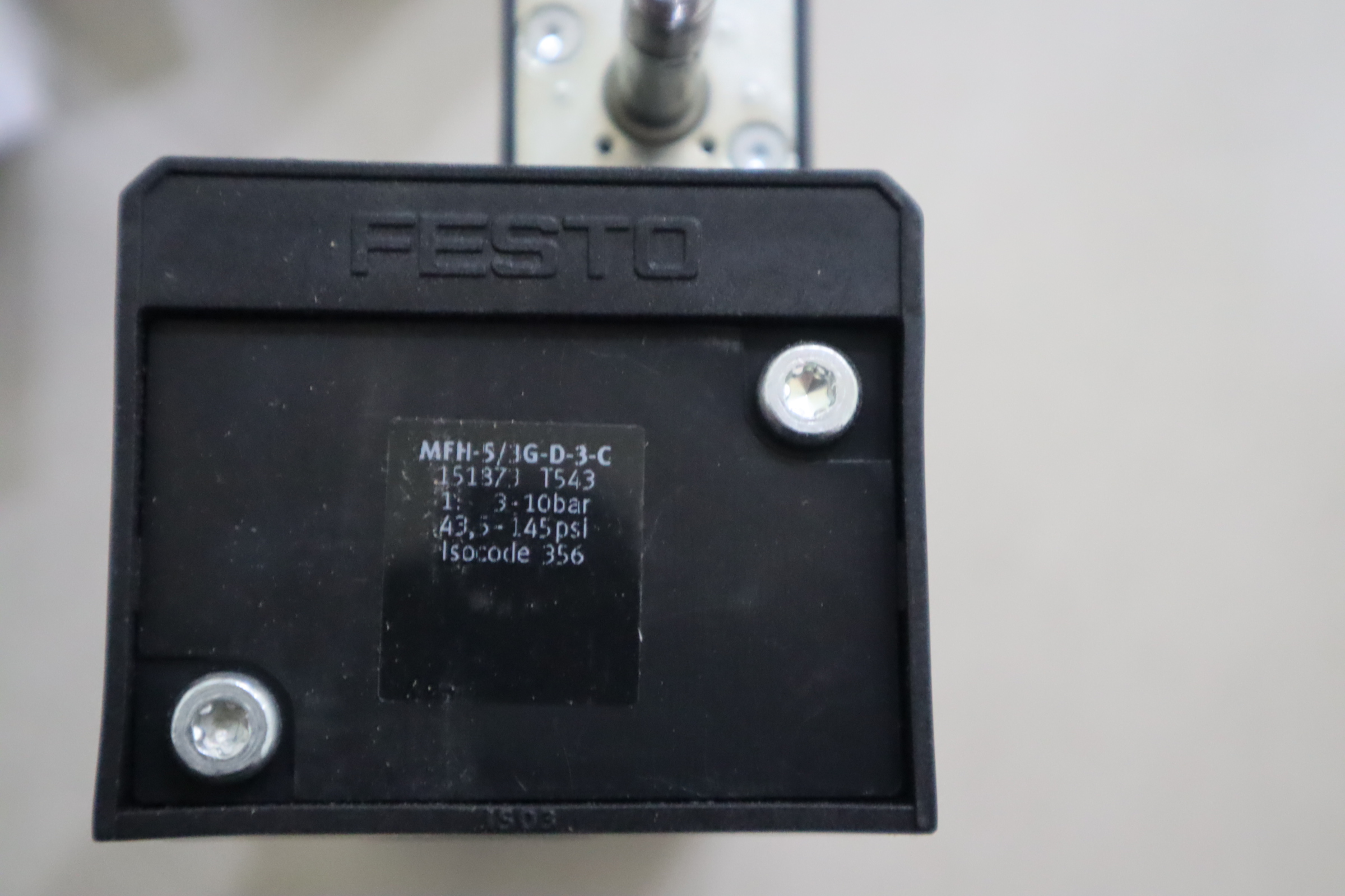 MFH-5/3G-D-3-C 151873 德国费斯托FESTO气动阀