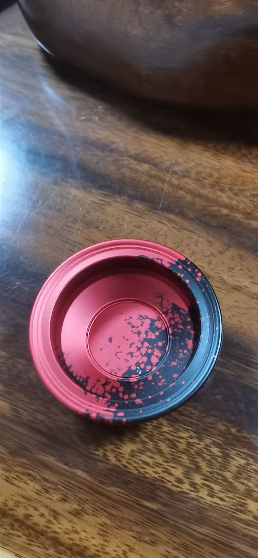 深圳铝电染采用6063铝红色外壳锯切加工