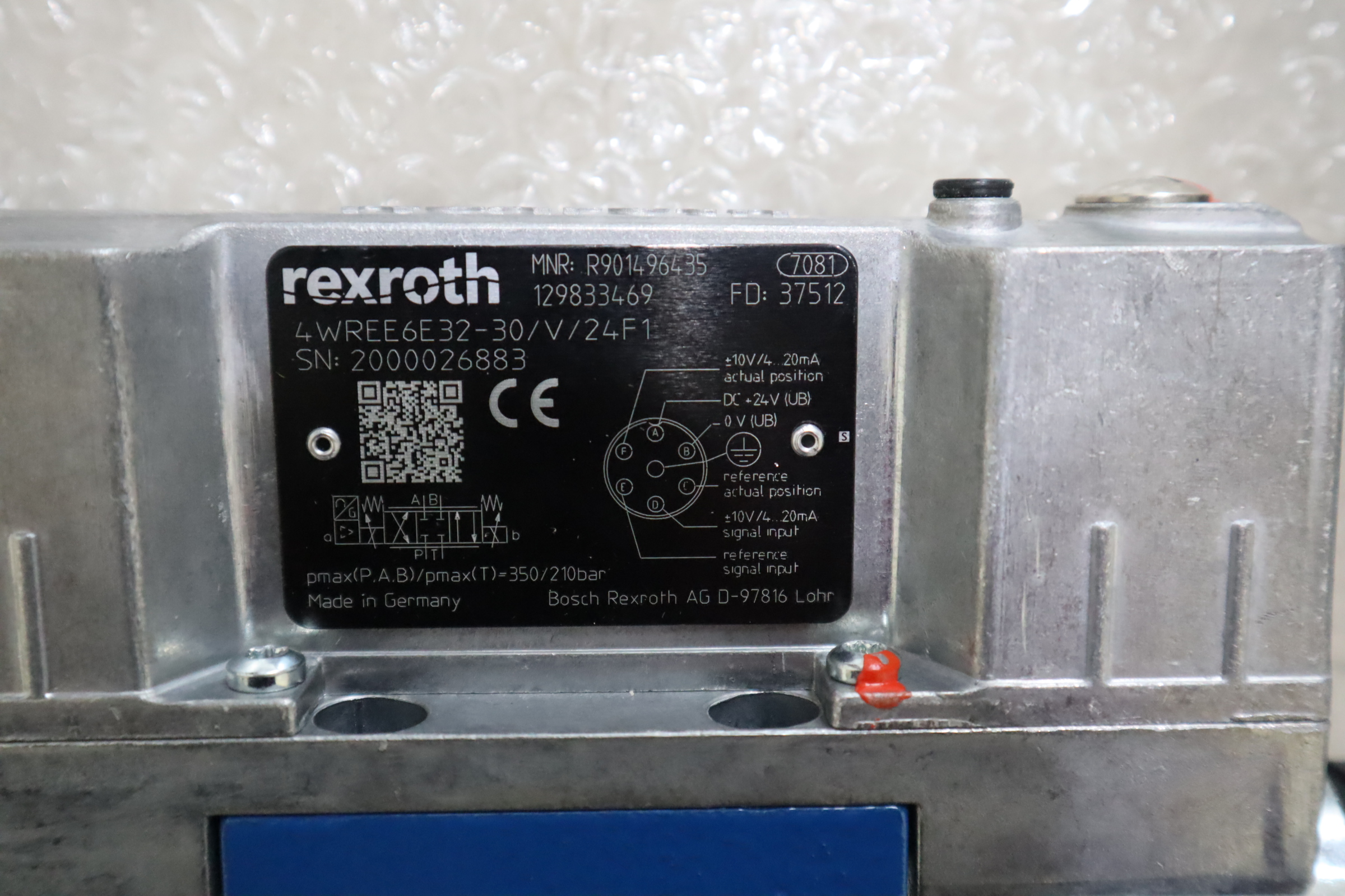 4WREE6E32-30/V/24F1 R901496435 德国力士乐REXROTH比例阀