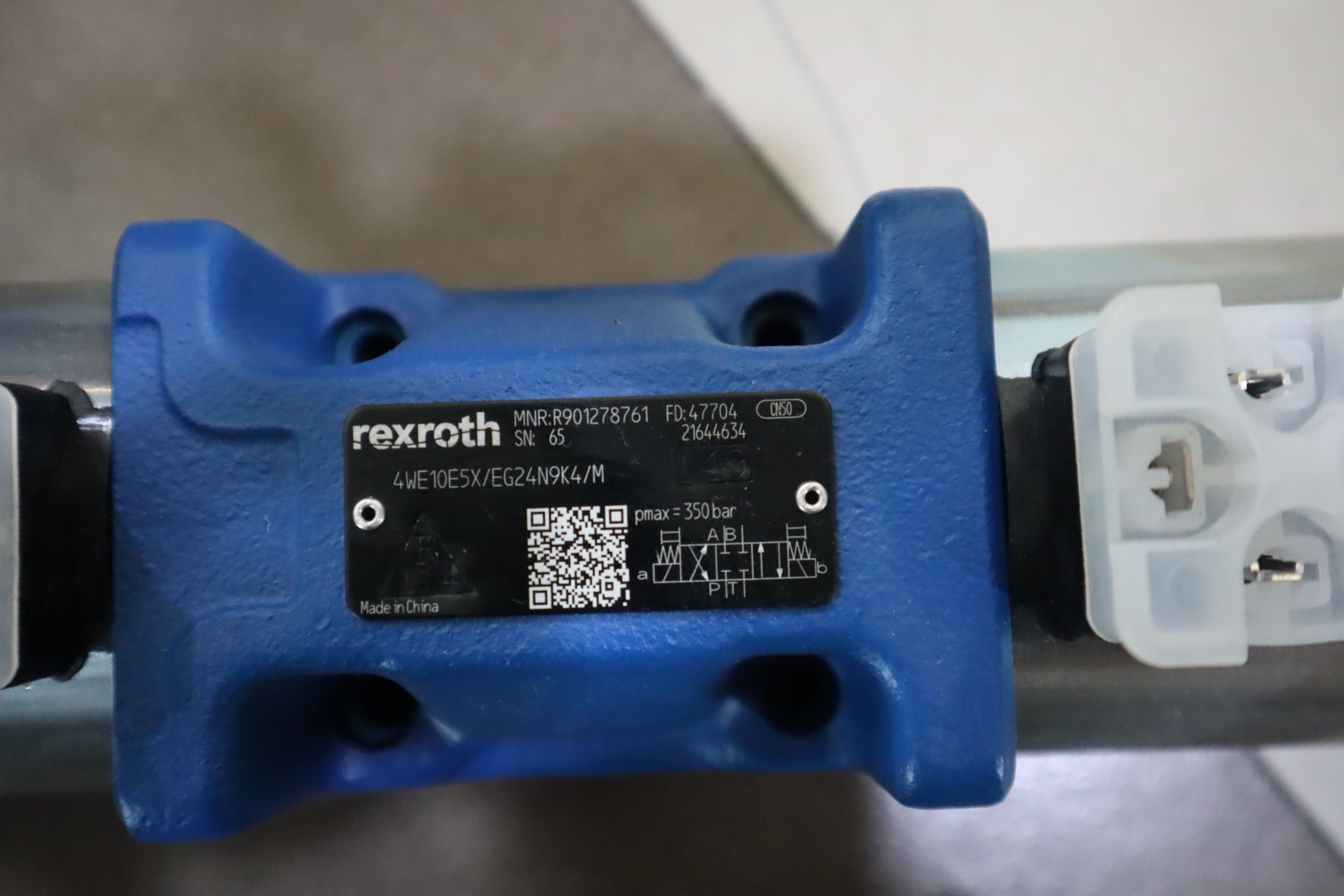 4WE10E5X/EG24N9K4/M R901278761 德国力士乐REXROTH电磁阀