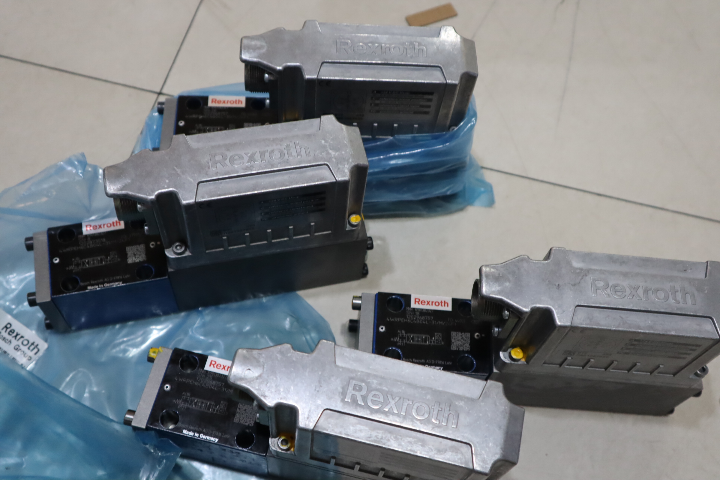 4WRPEH6C4B04L-31/M/24F1 R901382327 德国力士乐REXROTH比例阀