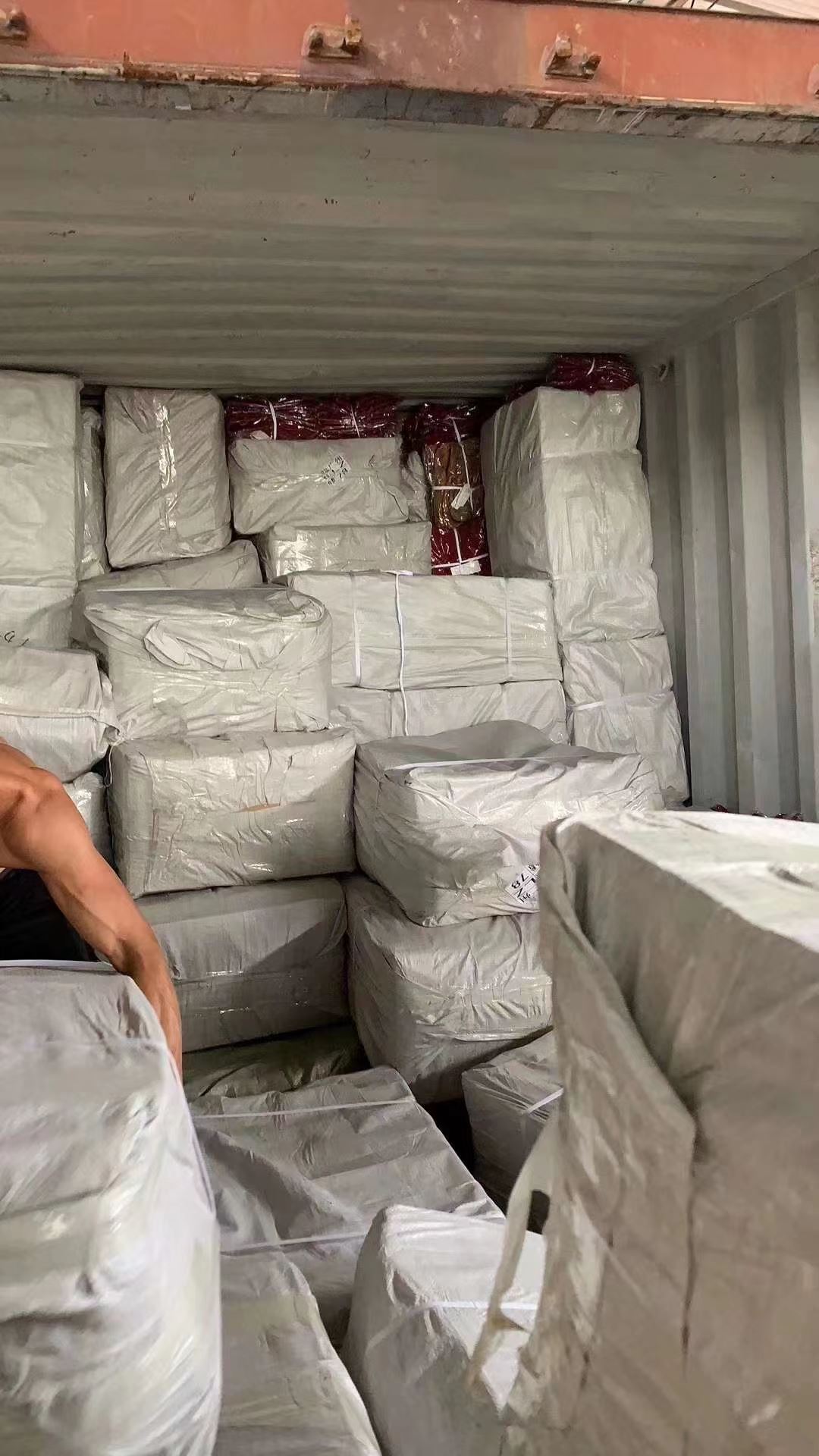 诚安物流12吨车东莞到香港散货快运可以运一天到