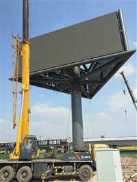 通化擎天柱制作单立柱高炮广告牌