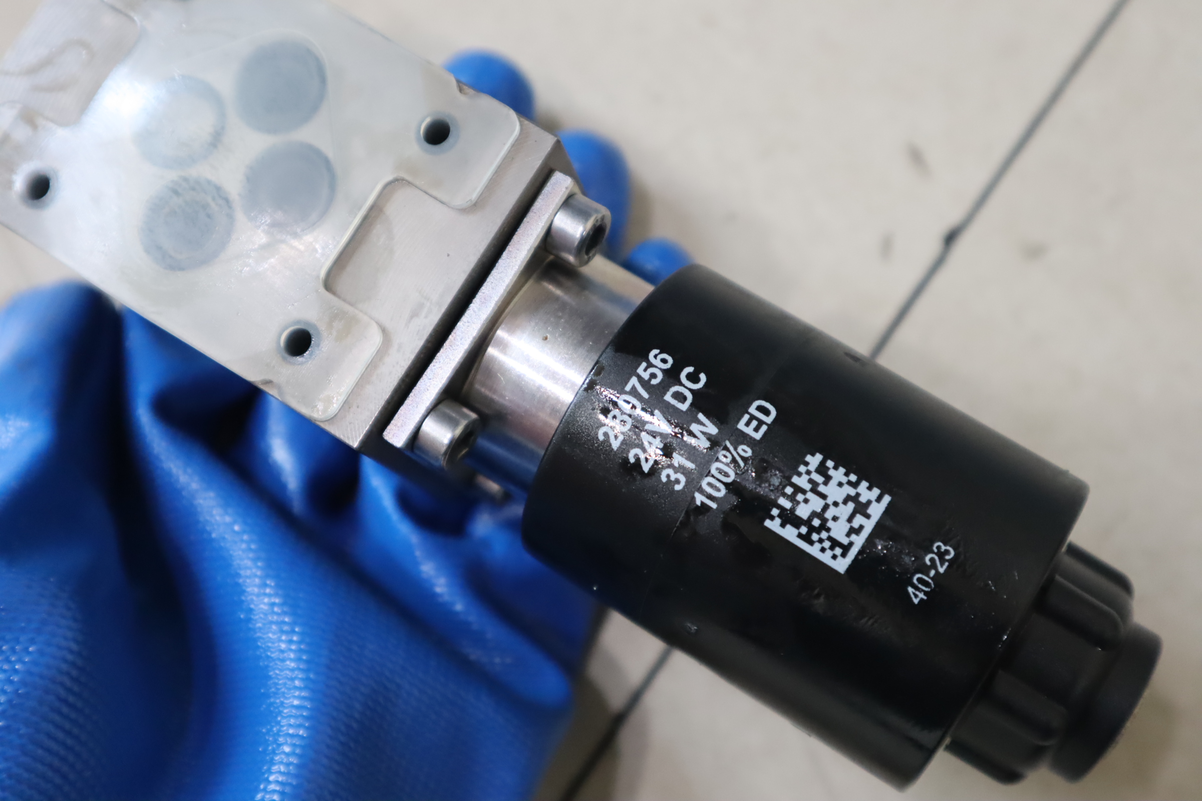 DG3VP-3-102A-VM-UH-20 6042893-001 威格士VICKERS丹佛斯DANFOSS